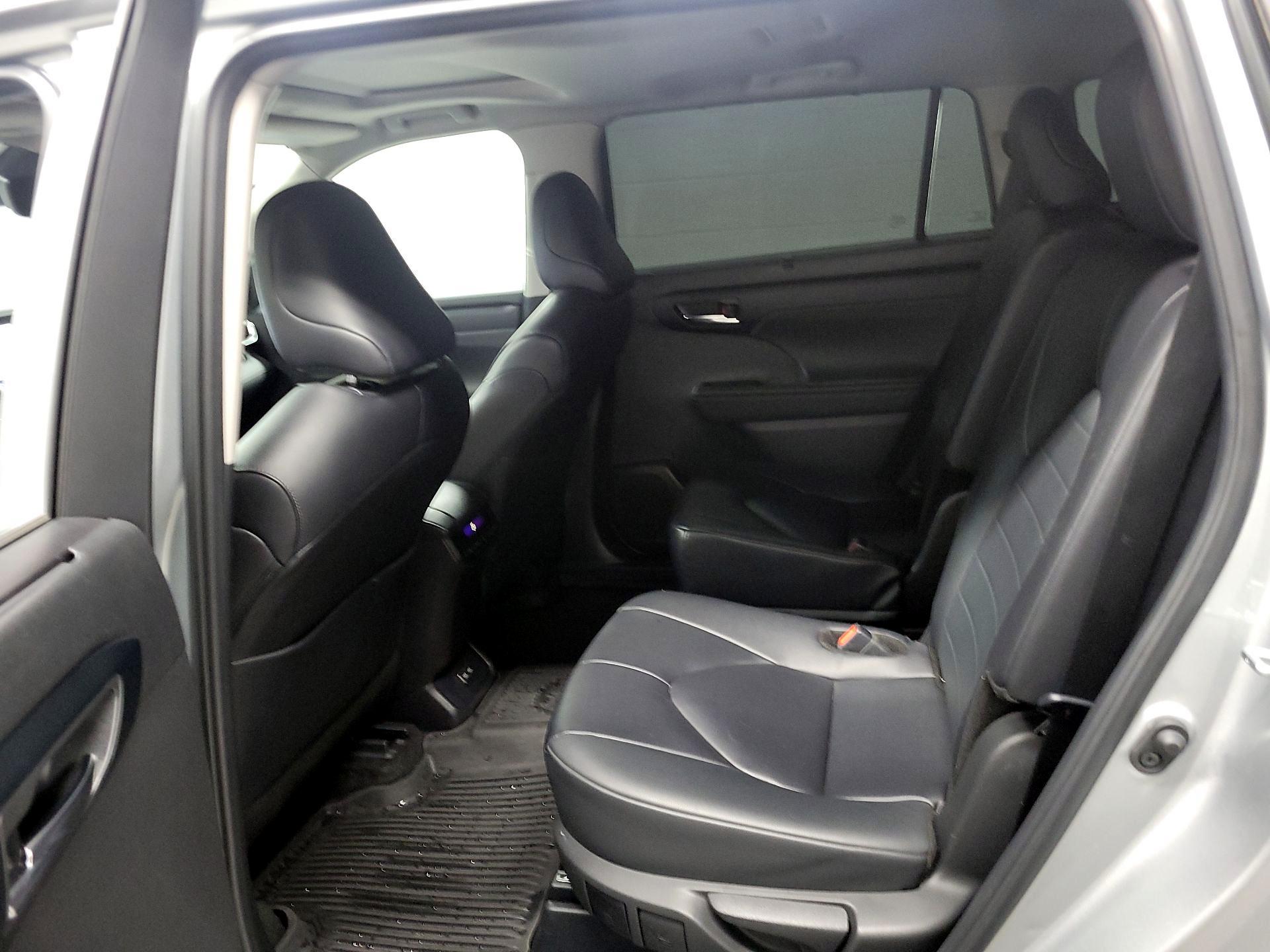 Thumbnail: 2024 Toyota Highlander - 17