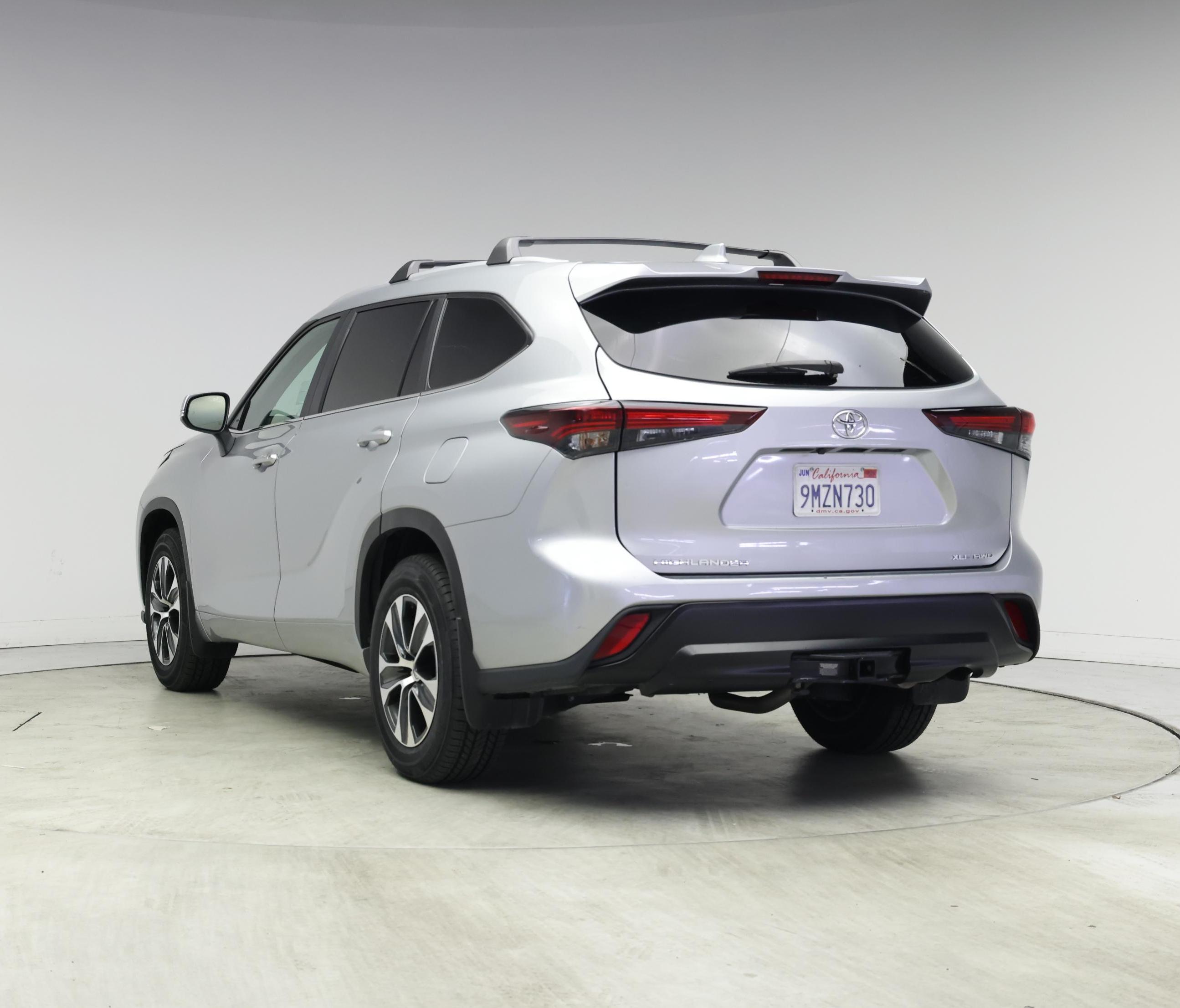 Thumbnail: 2024 Toyota Highlander - 2
