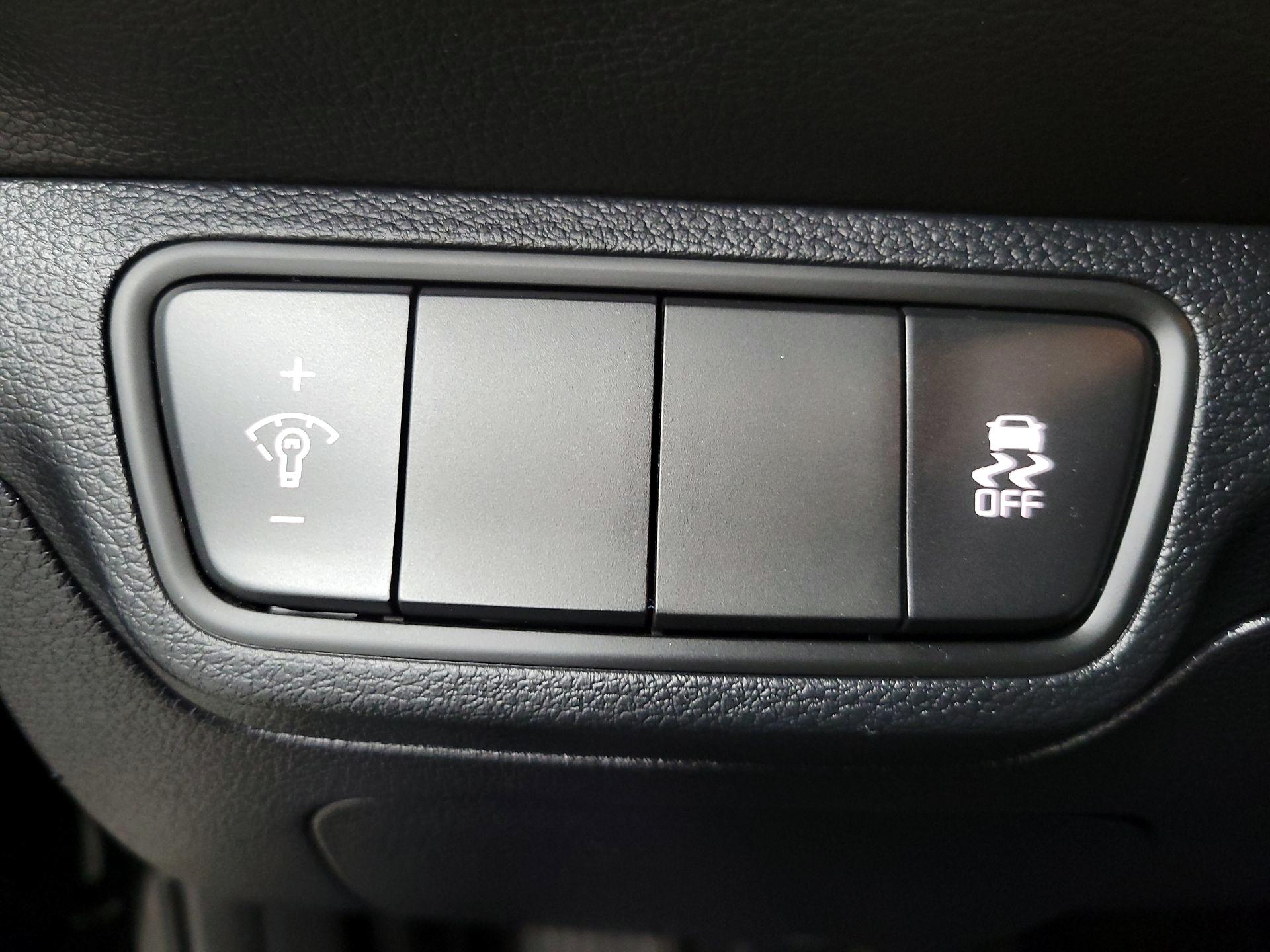 Thumbnail: 2024 Kia Forte - 13