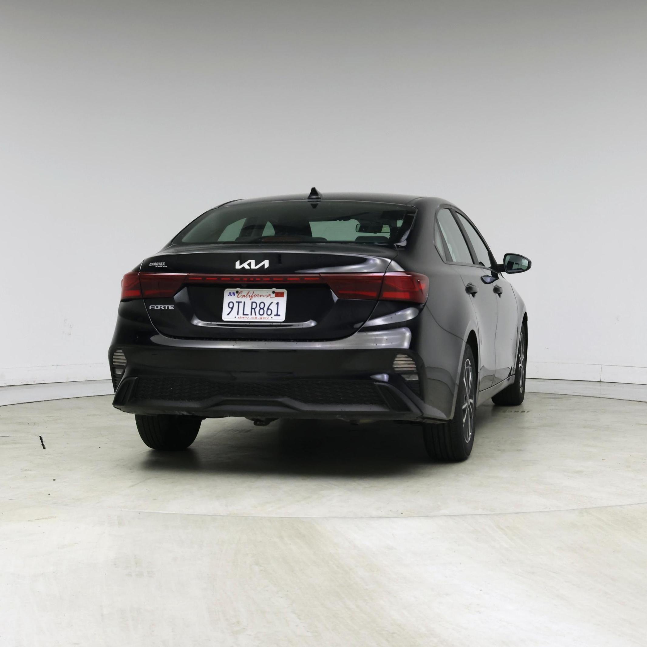 Thumbnail: 2024 Kia Forte - 8