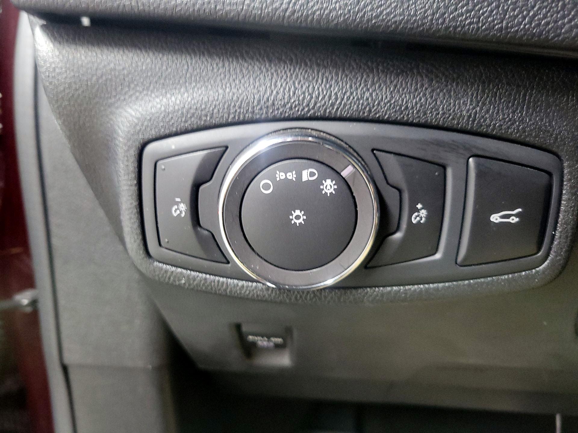 Thumbnail: 2019 Lincoln MKC - 13