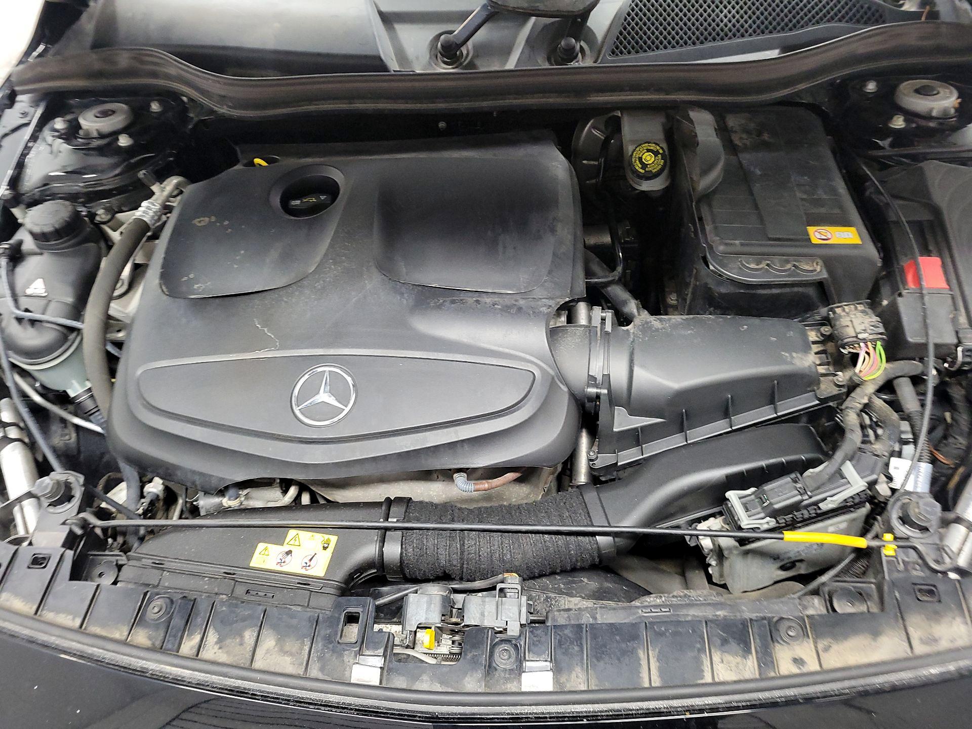 Thumbnail: 2015 Mercedes-Benz GLA - 20