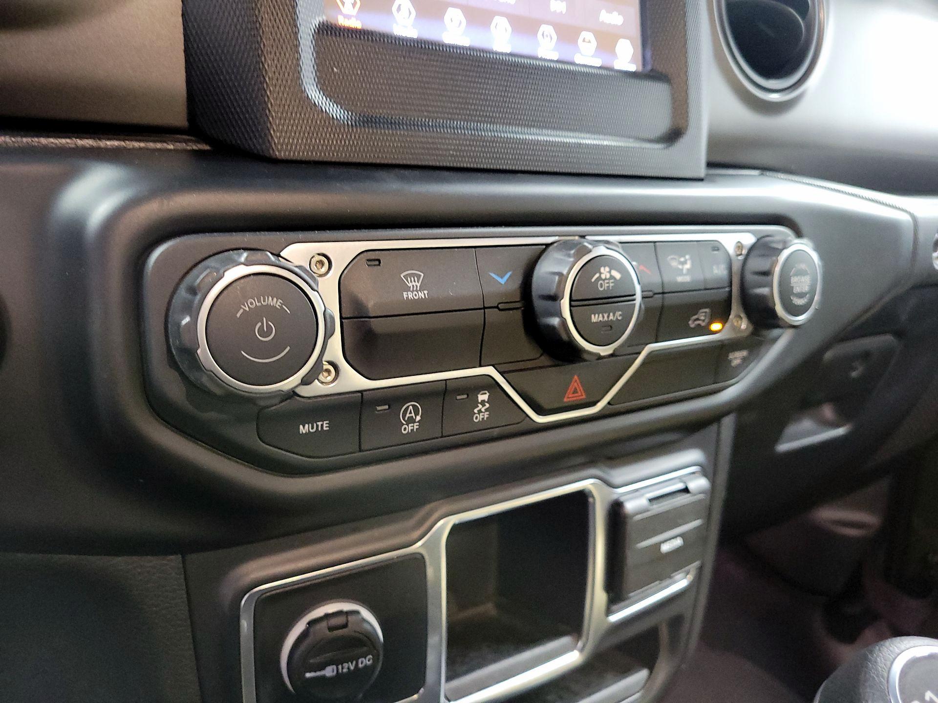 Thumbnail: 2023 Jeep Wrangler - 16