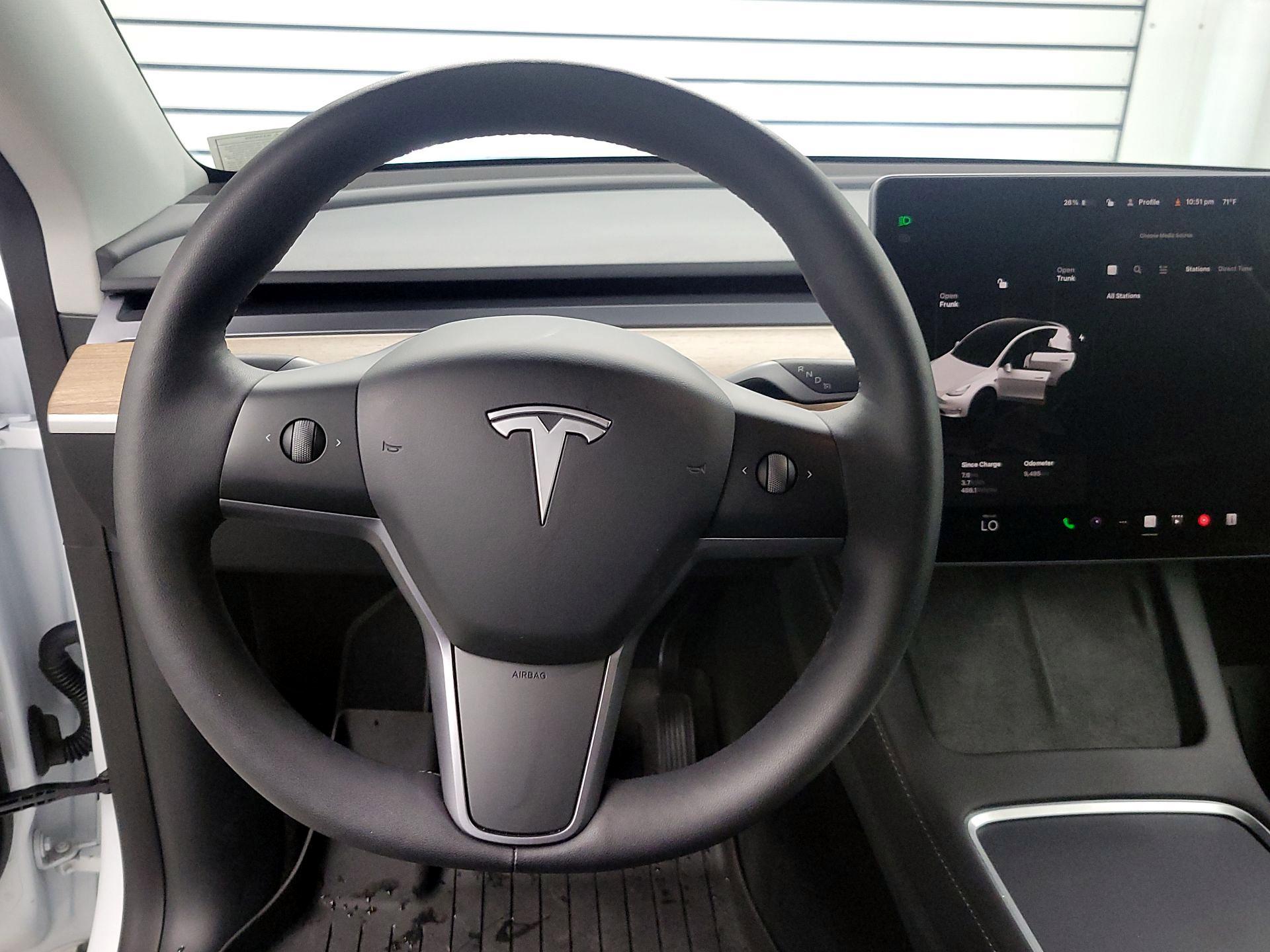 Thumbnail: 2023 Tesla Model Y - 10