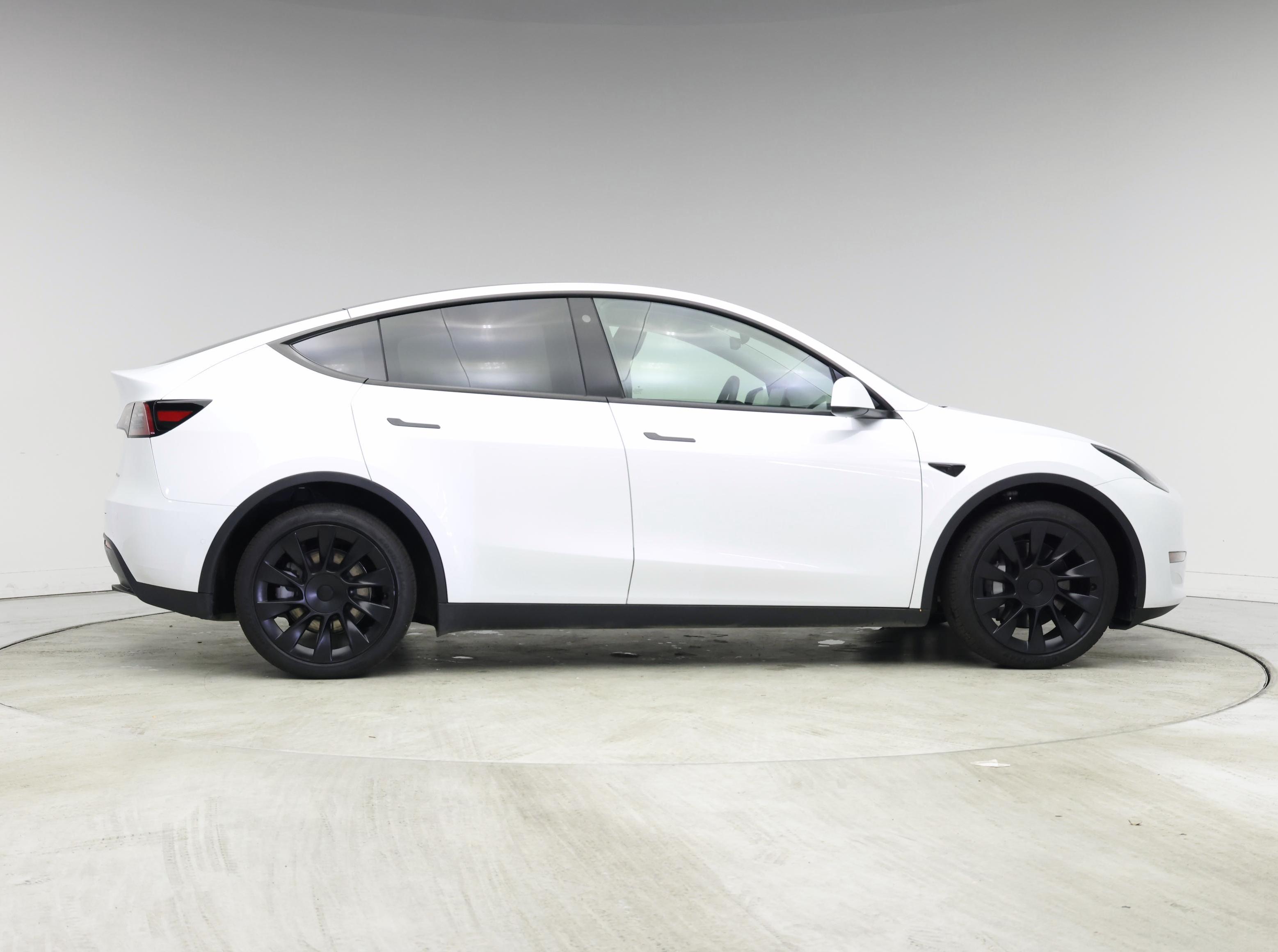 Thumbnail: 2023 Tesla Model Y - 7