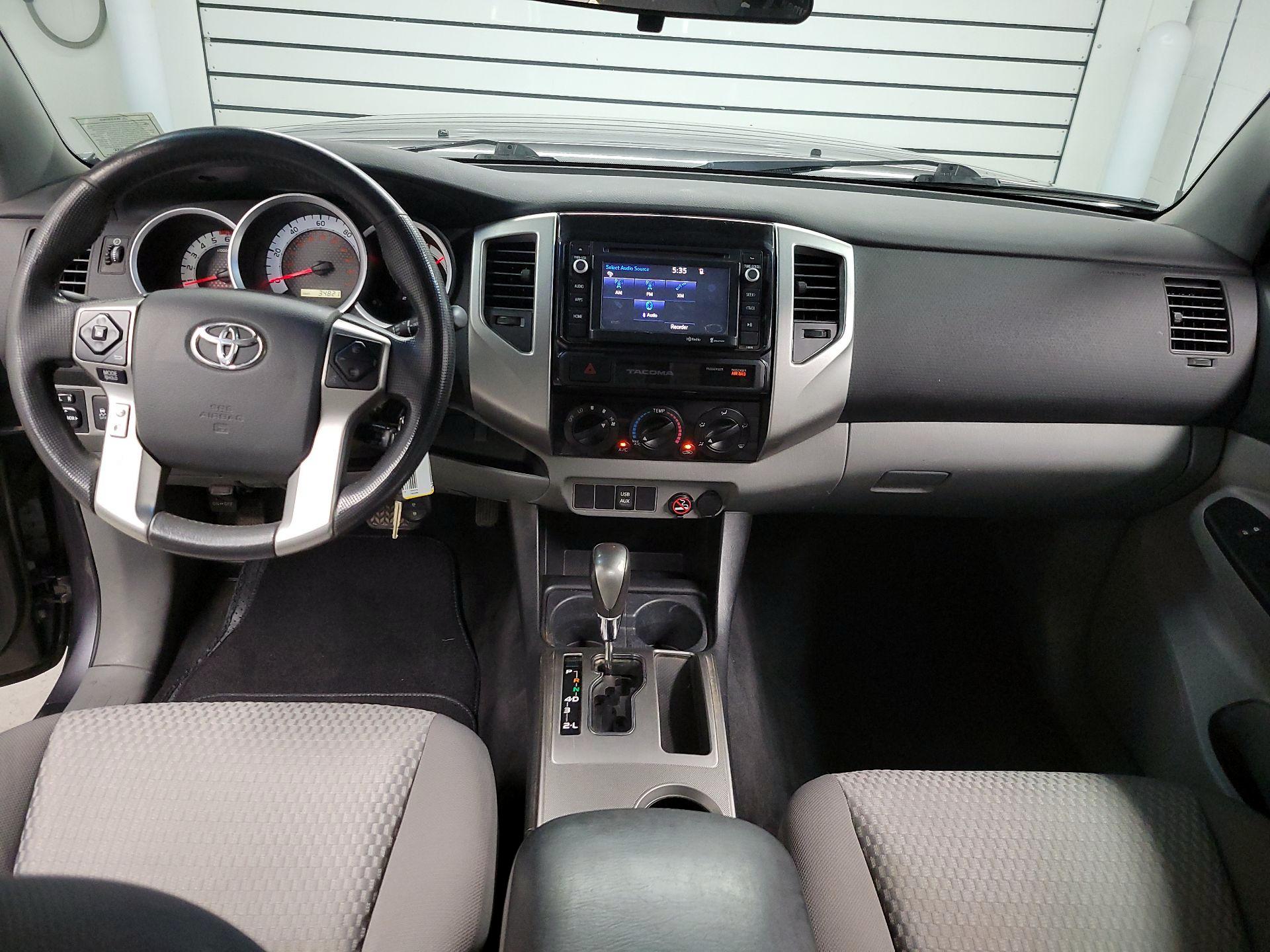 Thumbnail: 2015 Toyota Tacoma - 9