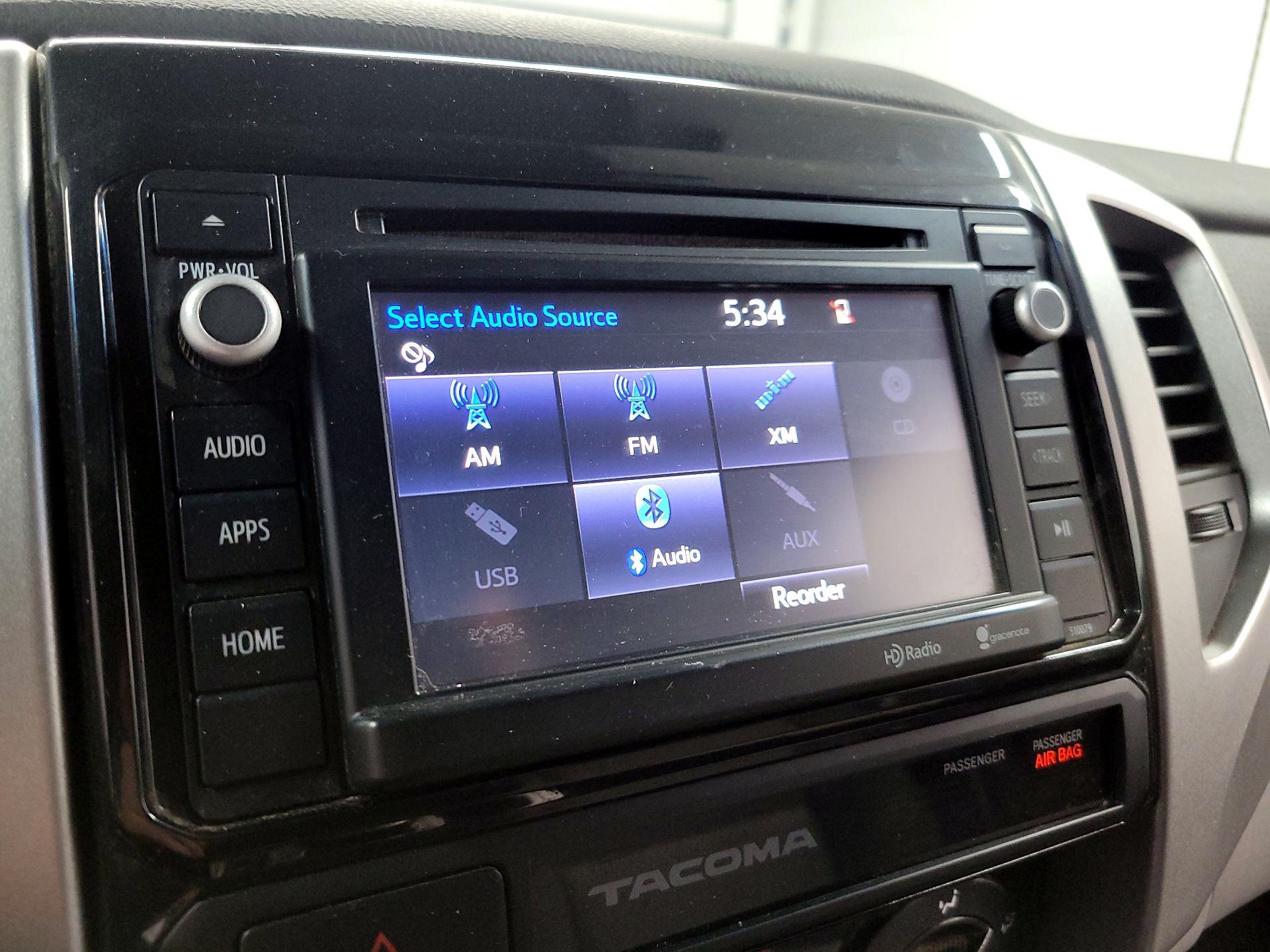 Thumbnail: 2015 Toyota Tacoma - 15