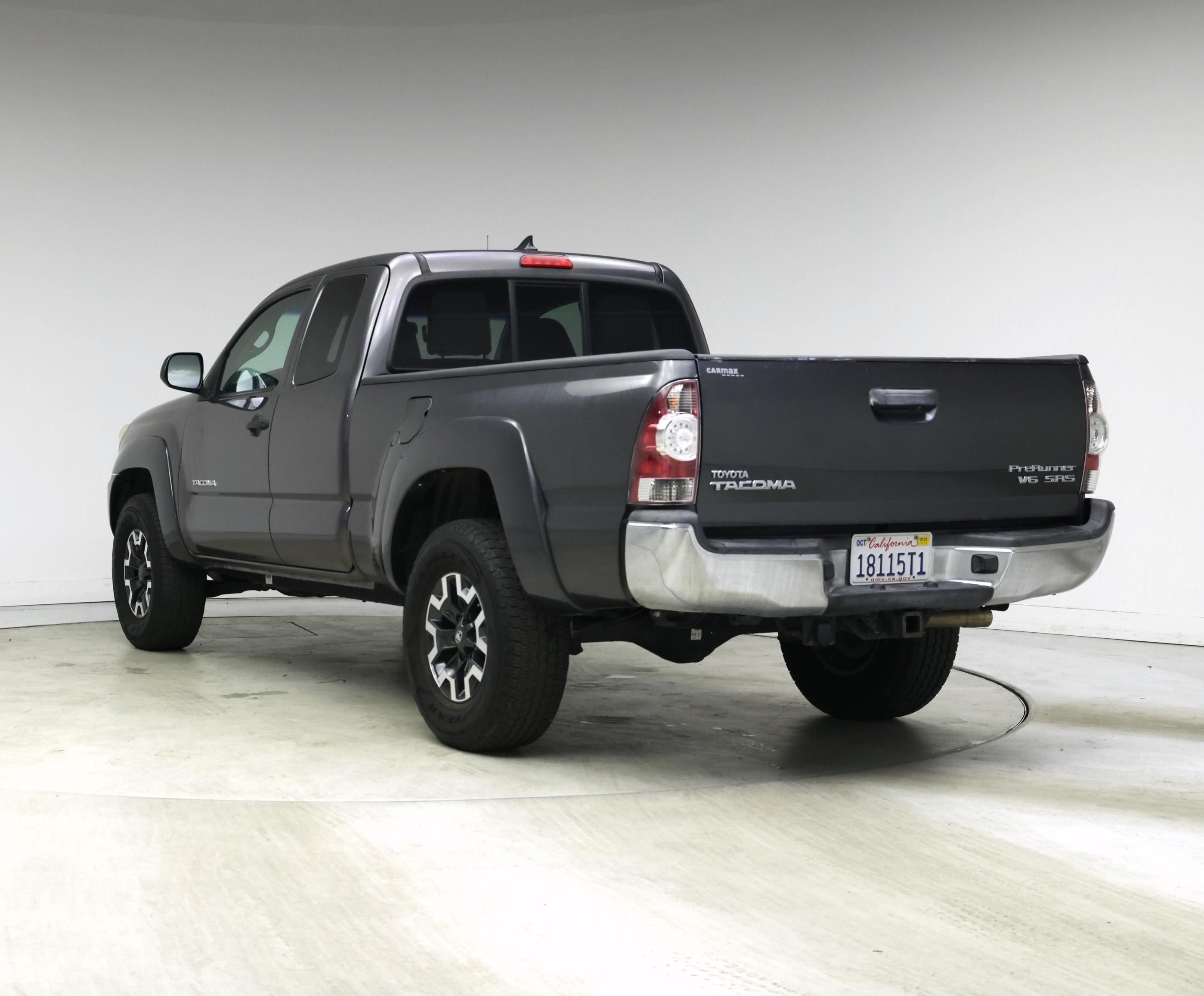 Thumbnail: 2015 Toyota Tacoma - 2