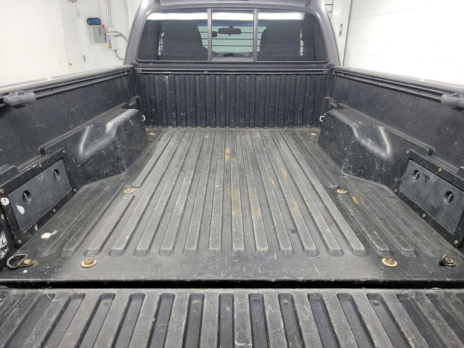 Thumbnail: 2015 Toyota Tacoma - 19