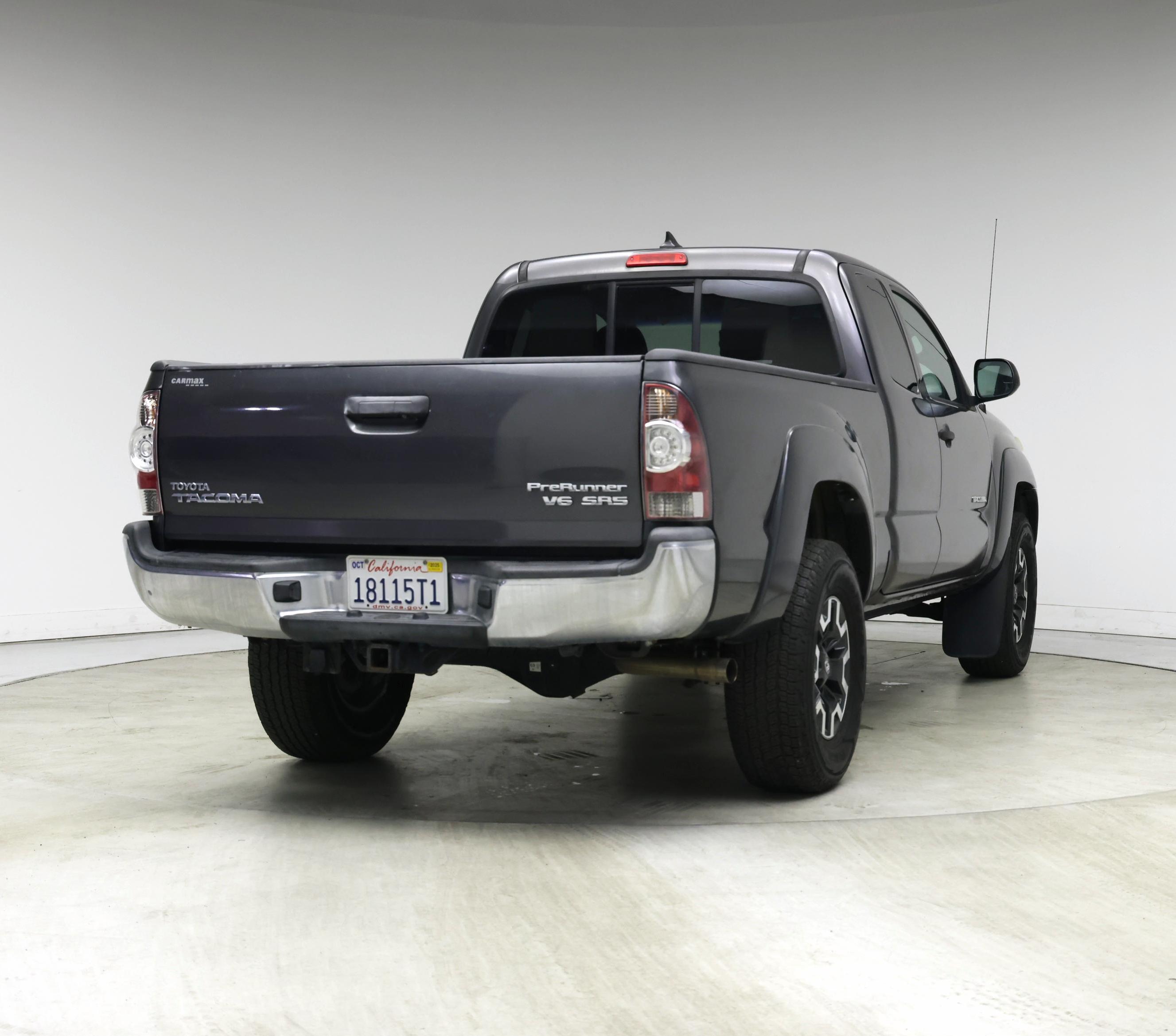 Thumbnail: 2015 Toyota Tacoma - 8