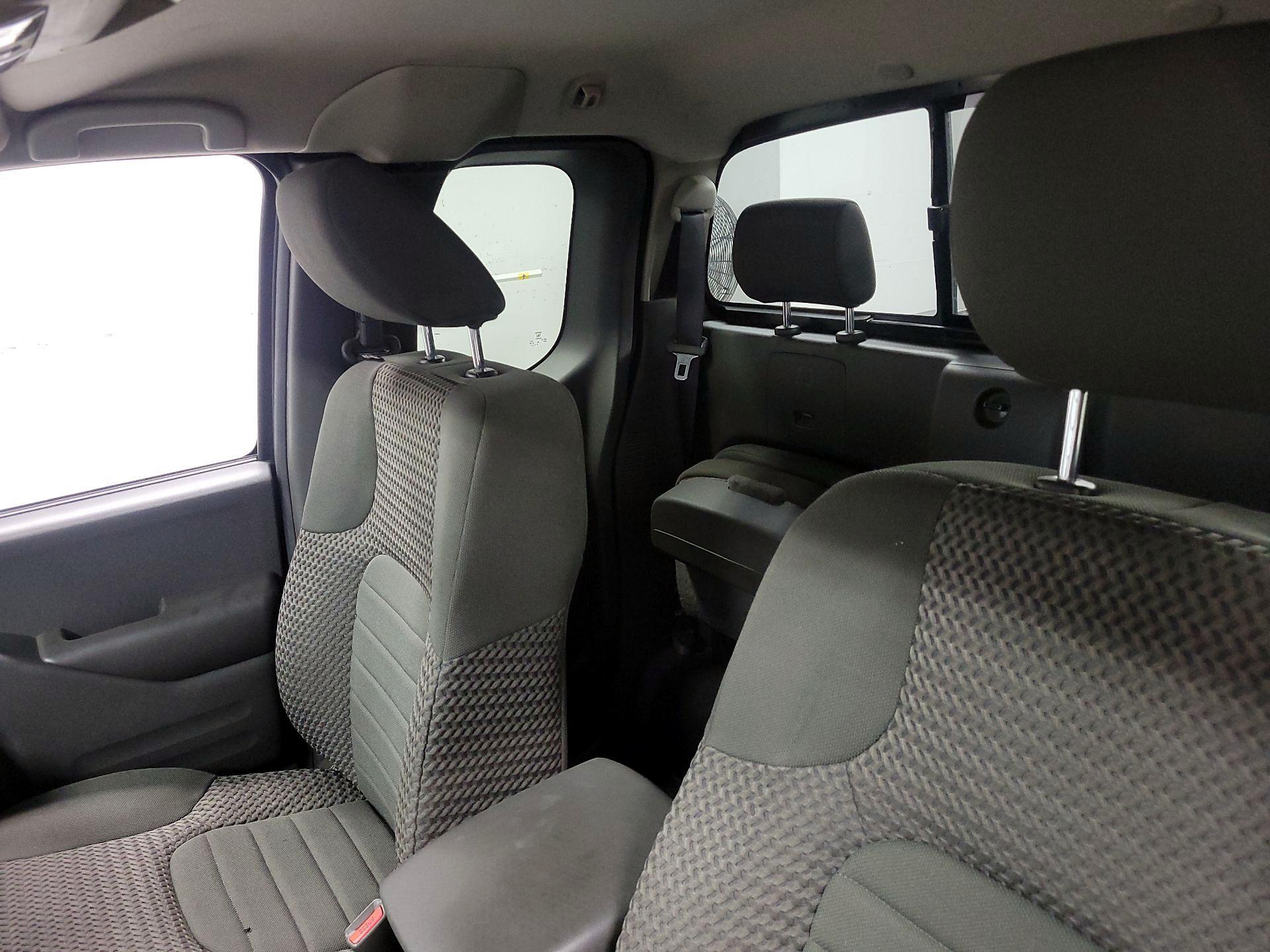 Thumbnail: 2020 Nissan Frontier - 9