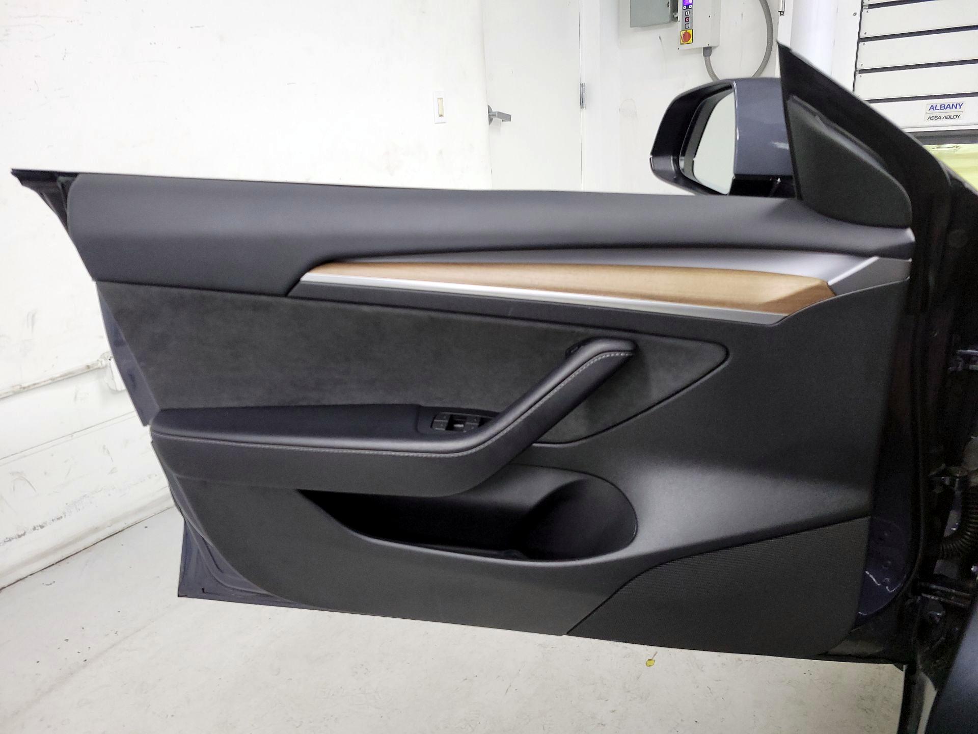 Thumbnail: 2023 Tesla Model 3 - 12