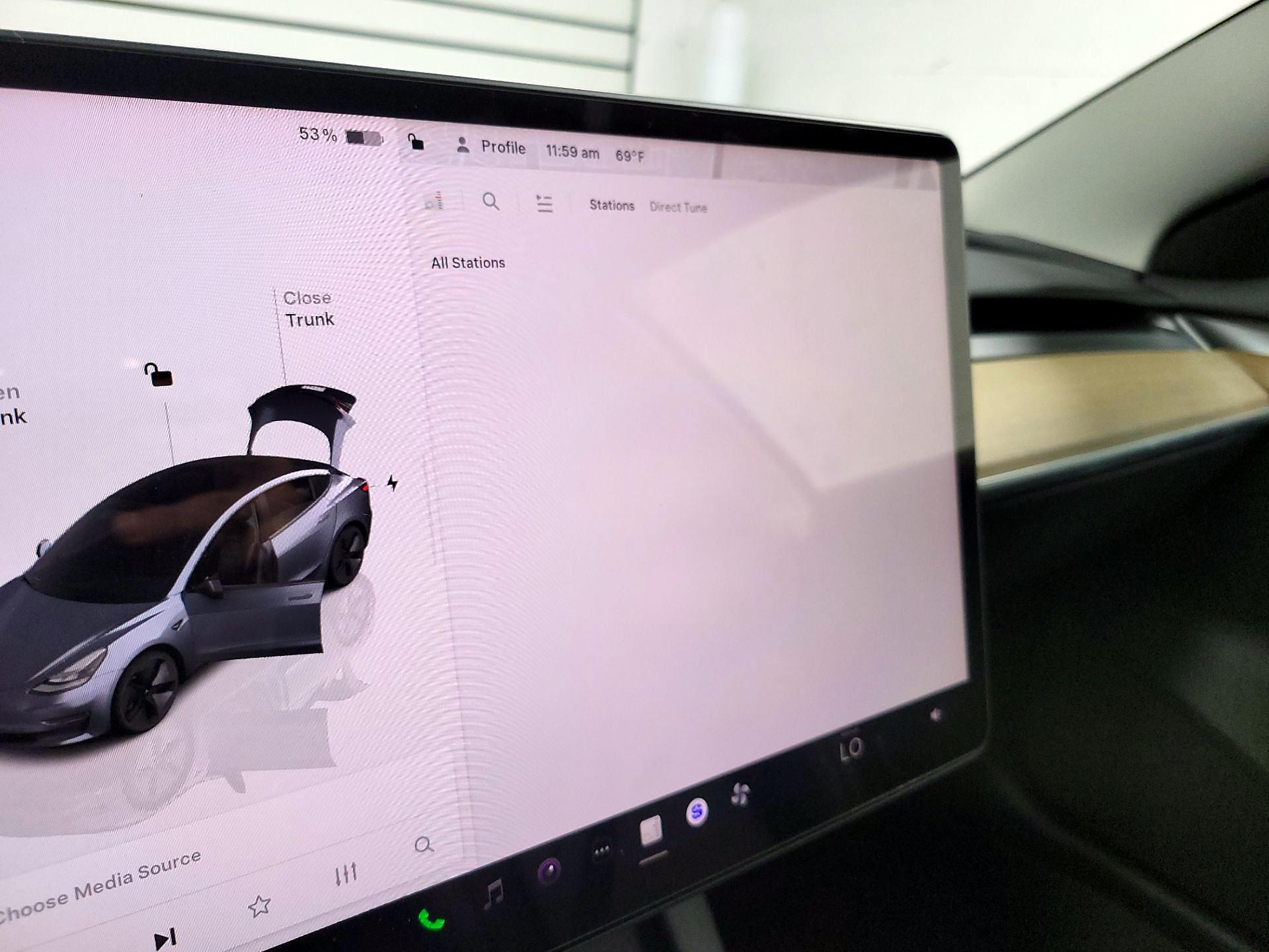 Thumbnail: 2023 Tesla Model 3 - 14