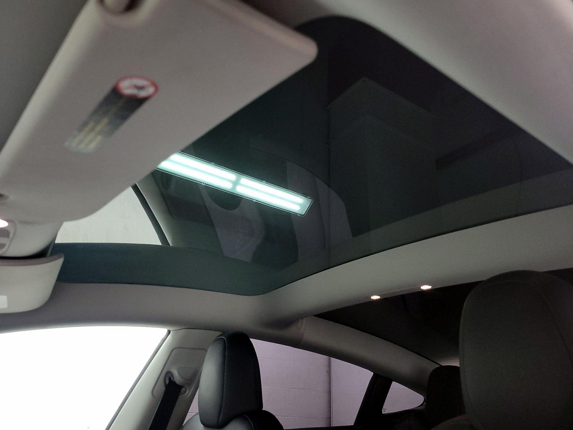 Thumbnail: 2023 Tesla Model 3 - 17