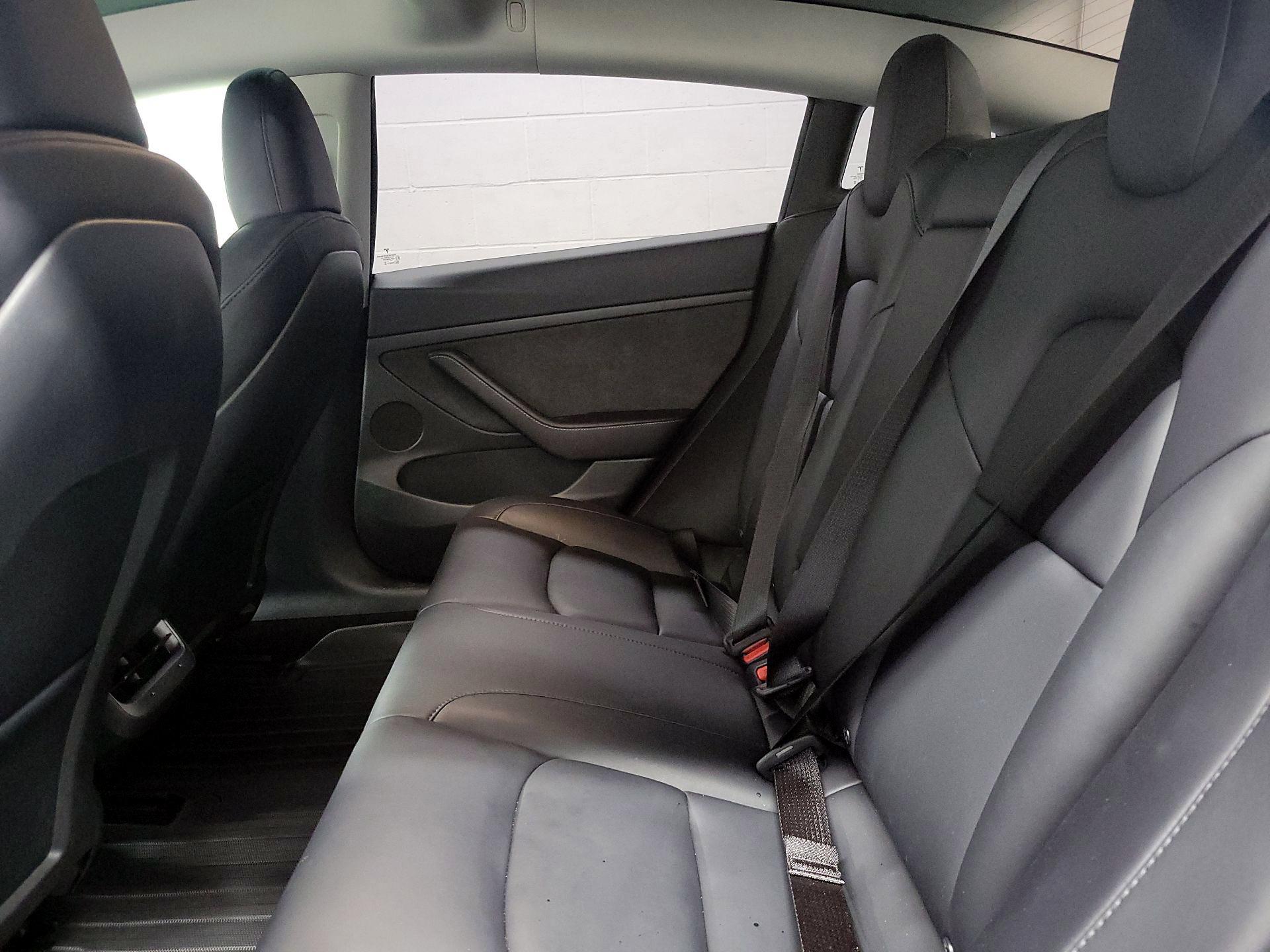 Thumbnail: 2023 Tesla Model 3 - 18