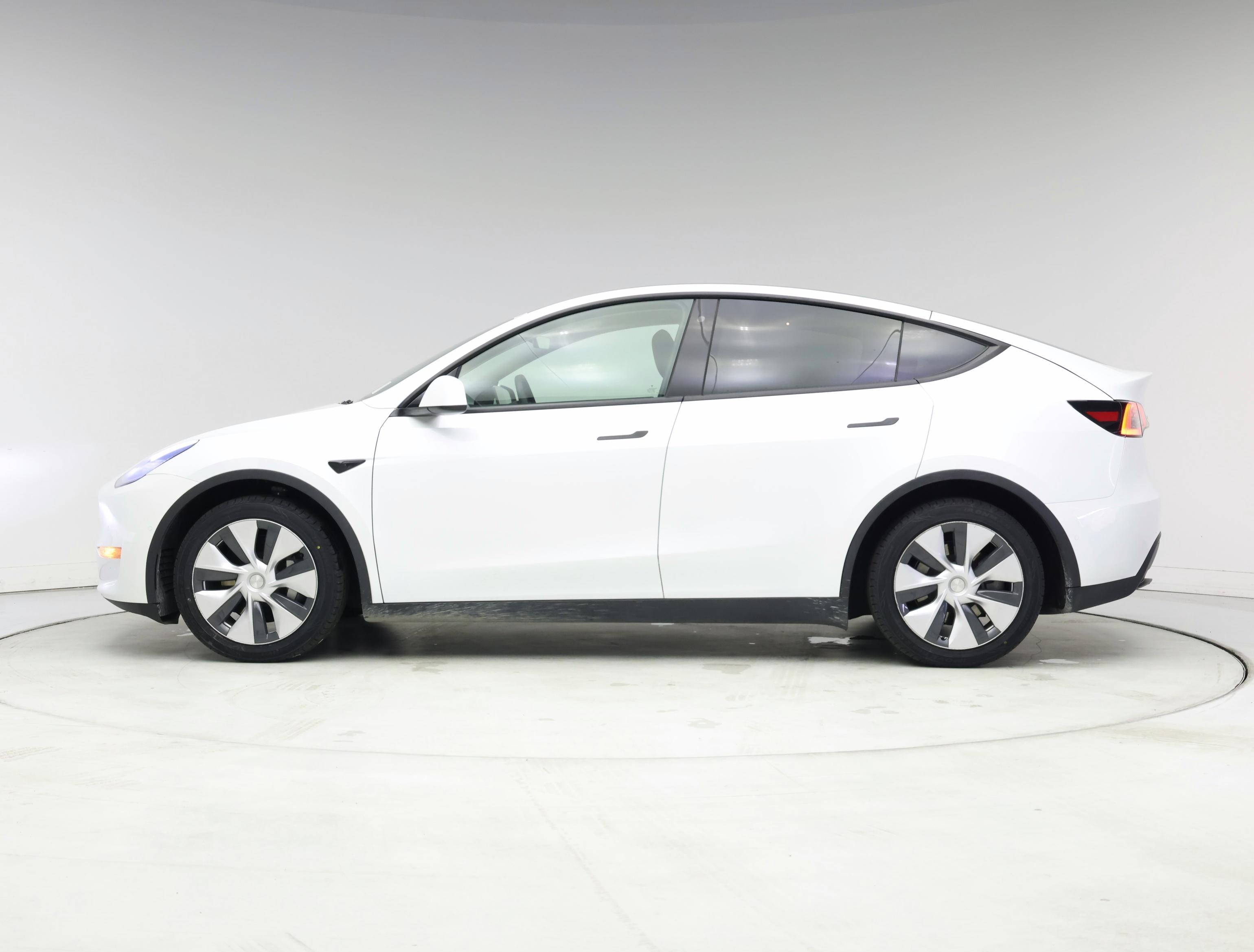 Thumbnail: 2020 Tesla Model Y - 3
