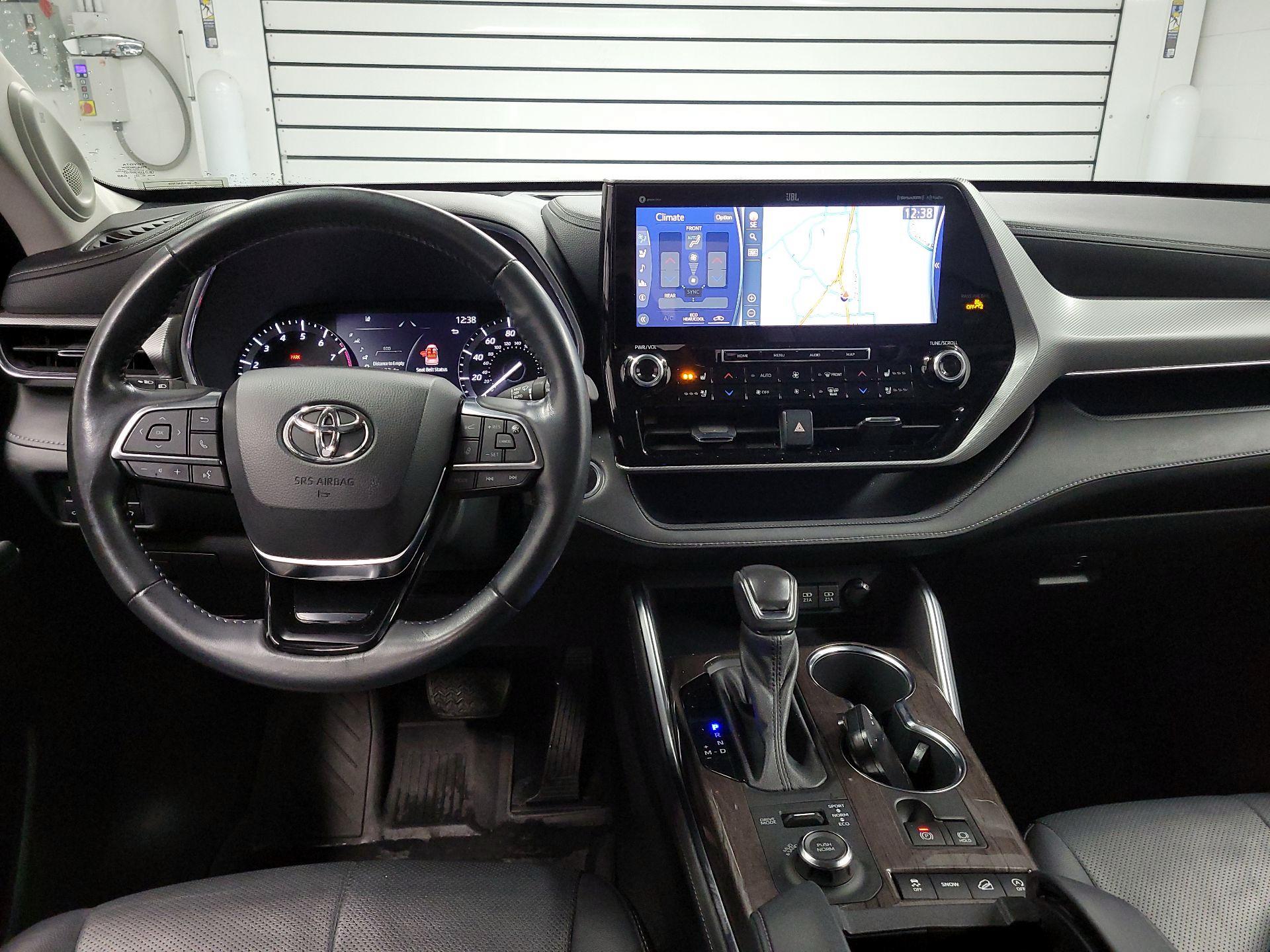 Thumbnail: 2021 Toyota Highlander - 9