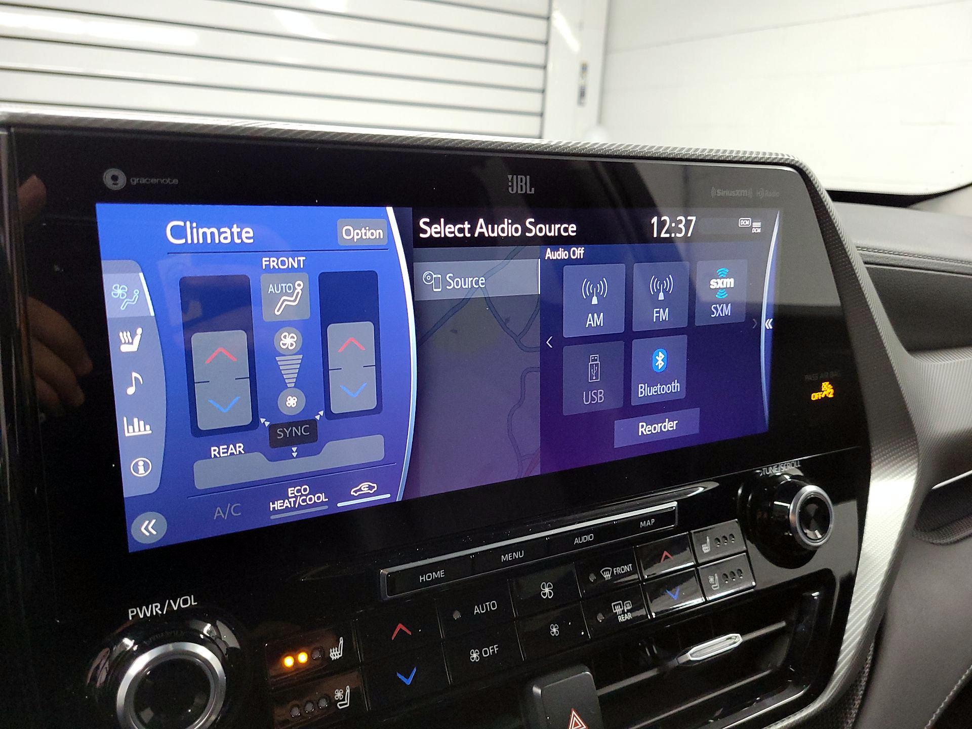 Thumbnail: 2021 Toyota Highlander - 16