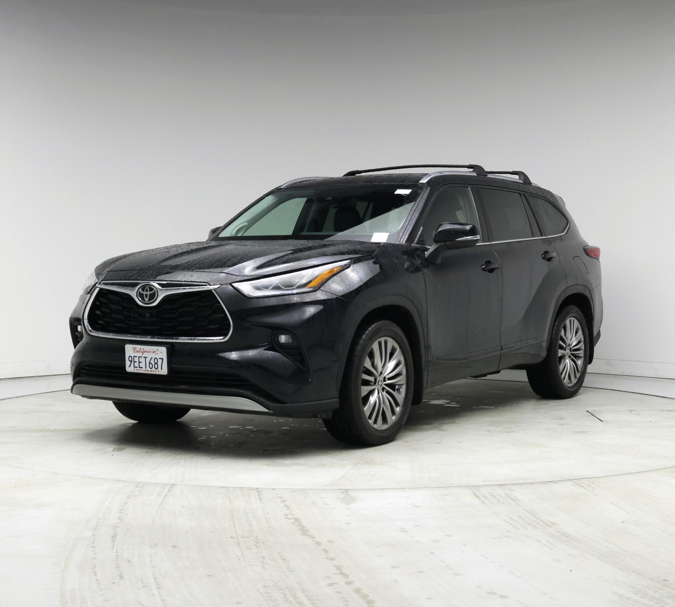 Thumbnail: 2021 Toyota Highlander - 4