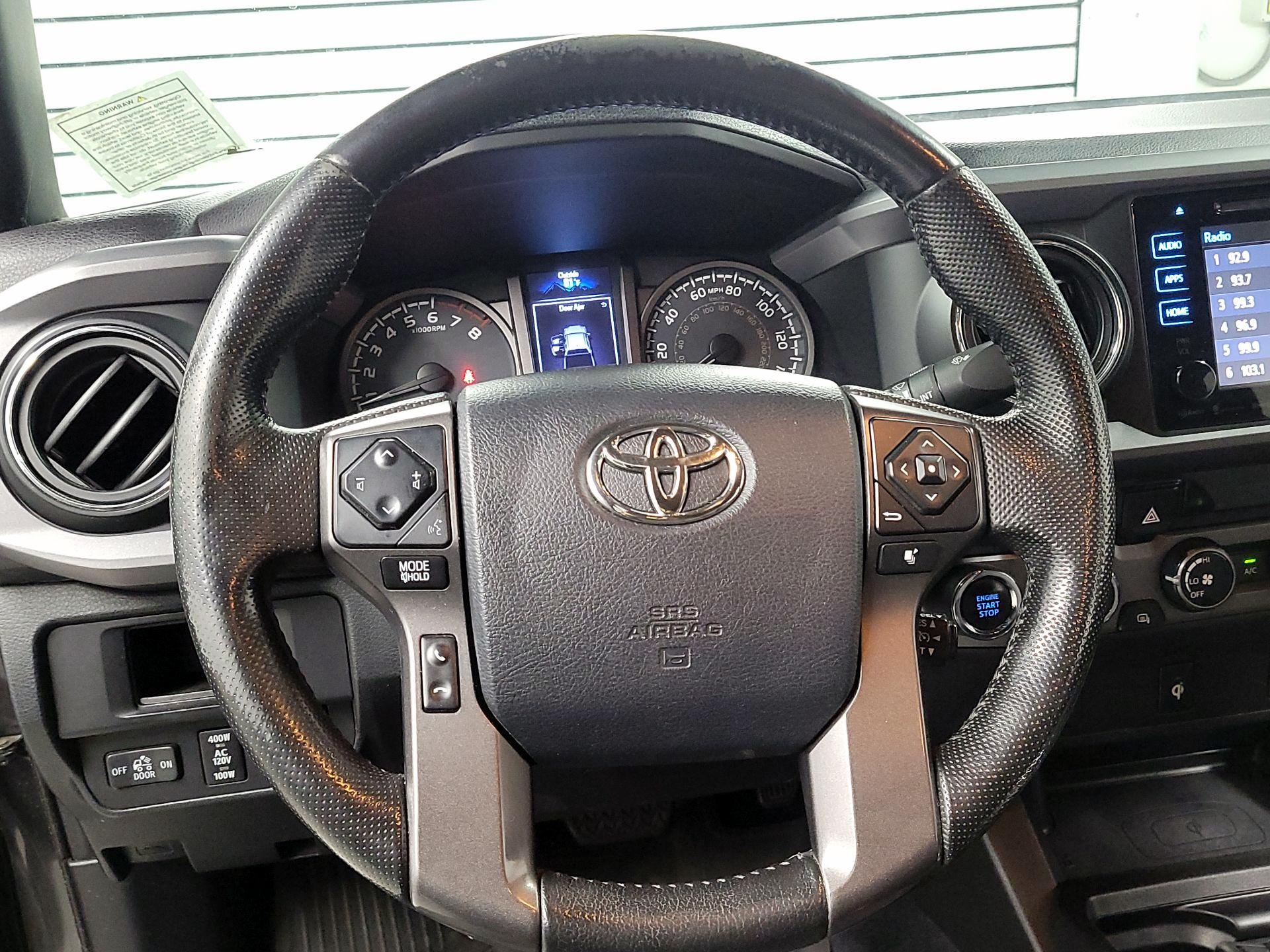Thumbnail: 2016 Toyota Tacoma - 10