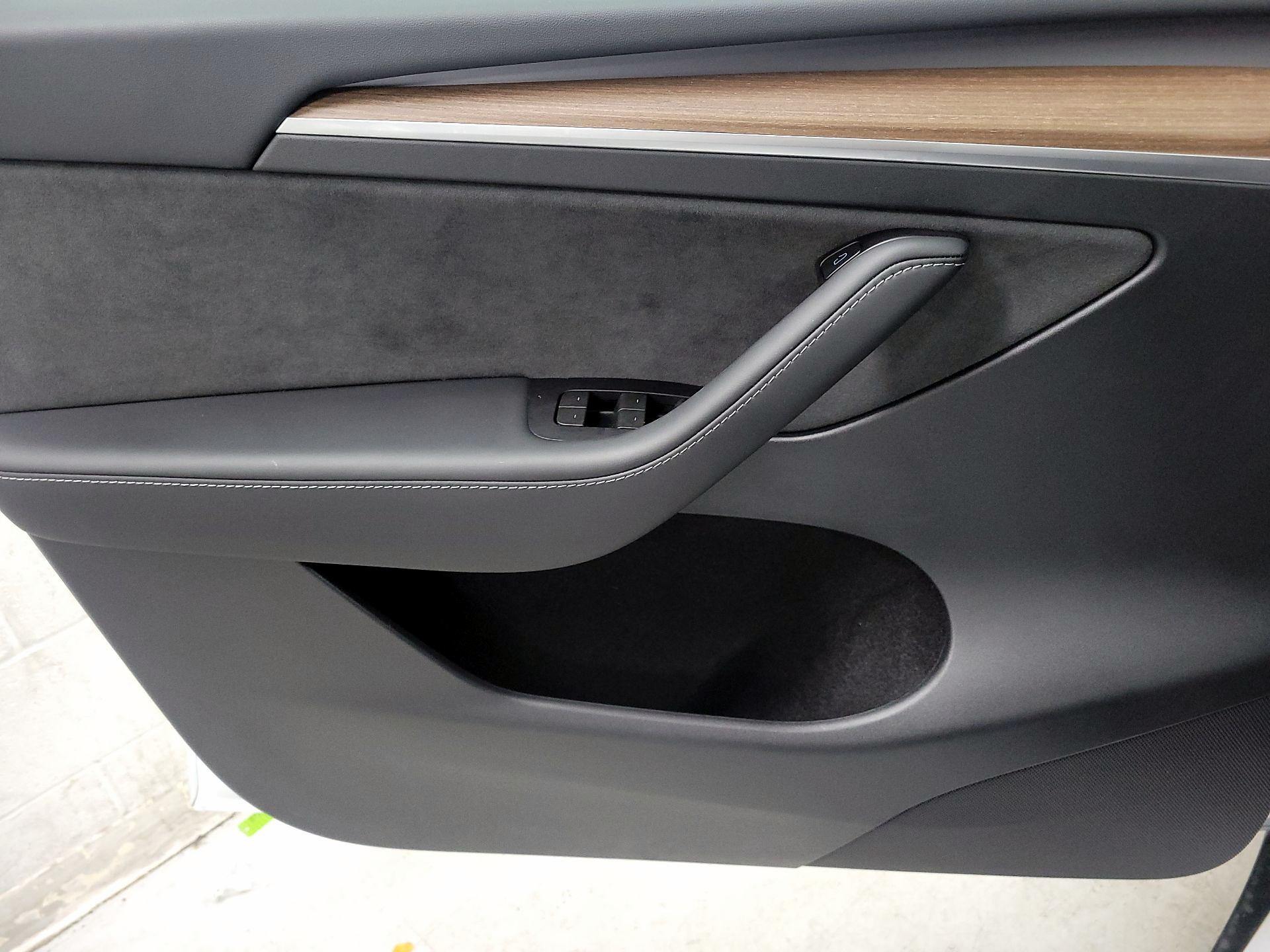 Thumbnail: 2024 Tesla Model Y - 12