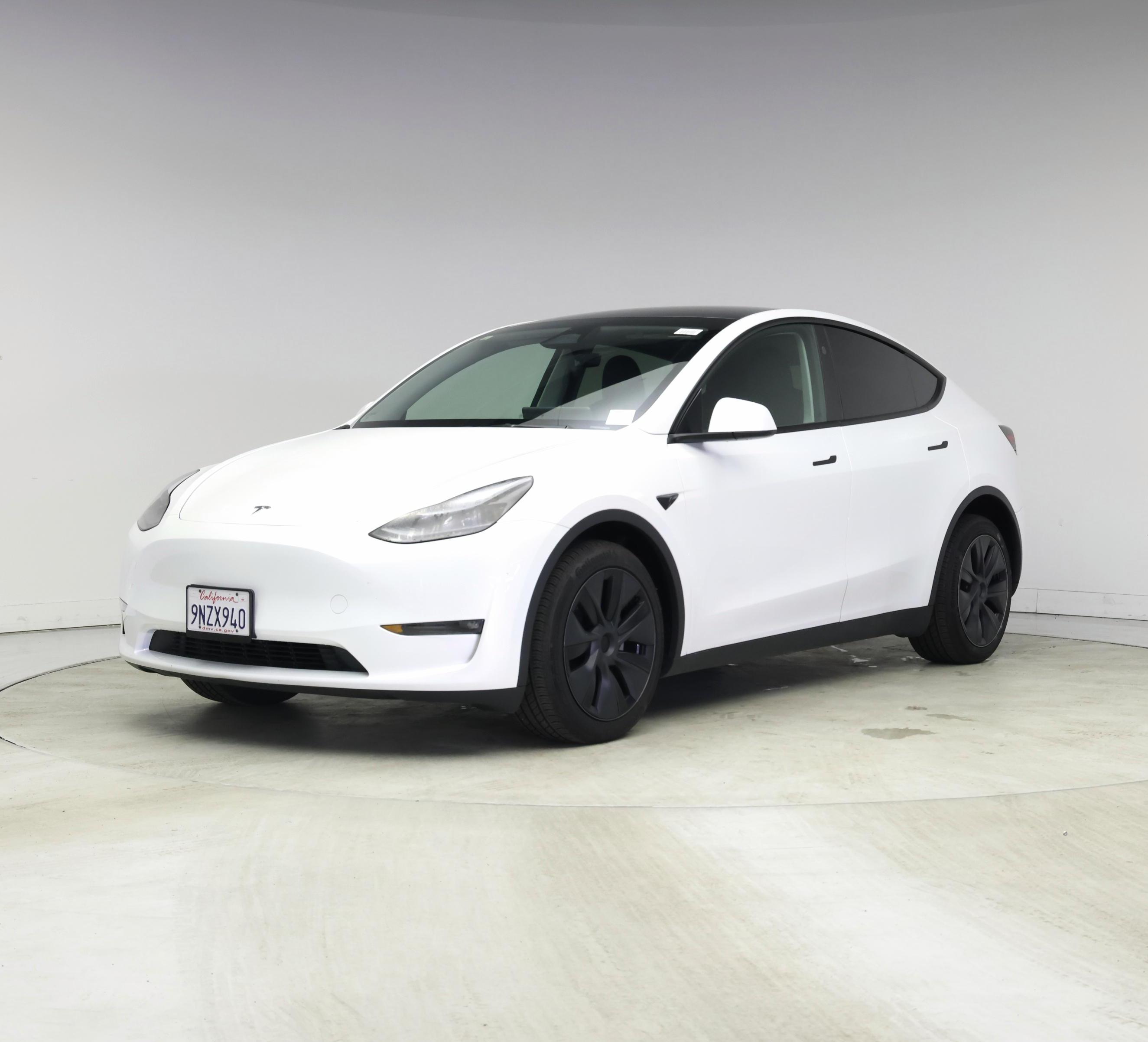 Thumbnail: 2024 Tesla Model Y - 4