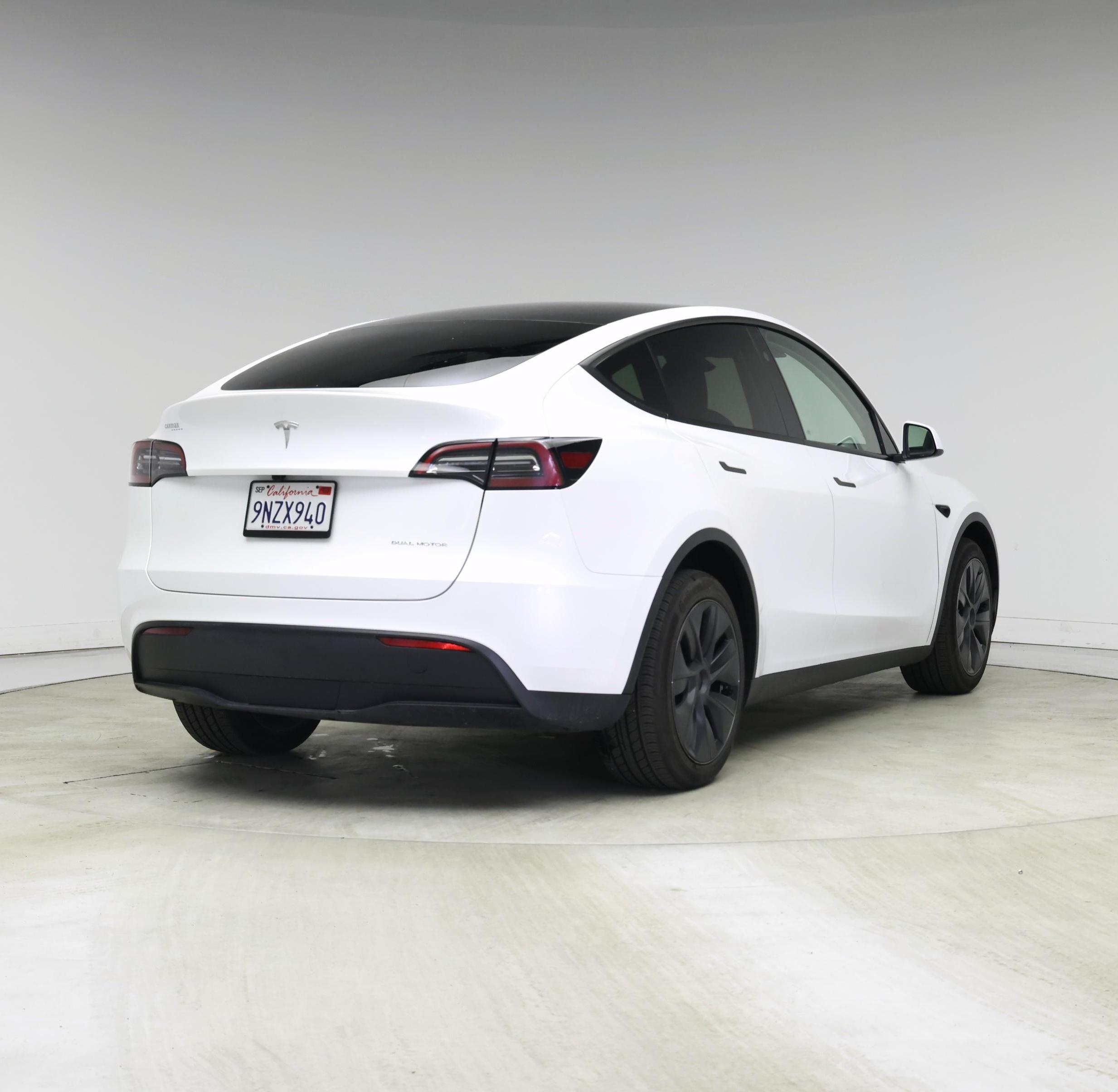 Thumbnail: 2024 Tesla Model Y - 8