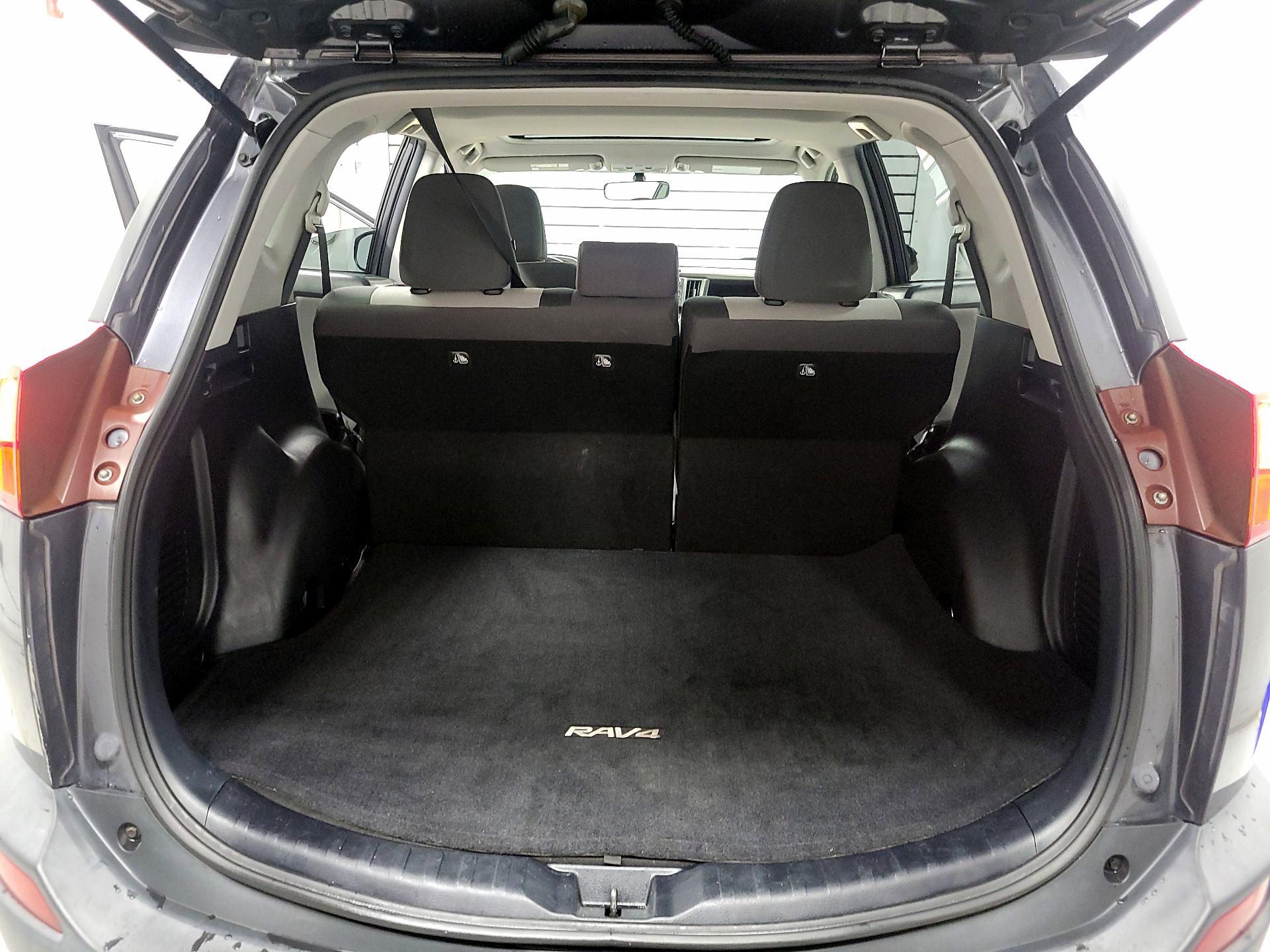 Thumbnail: 2015 Toyota RAV4 - 19