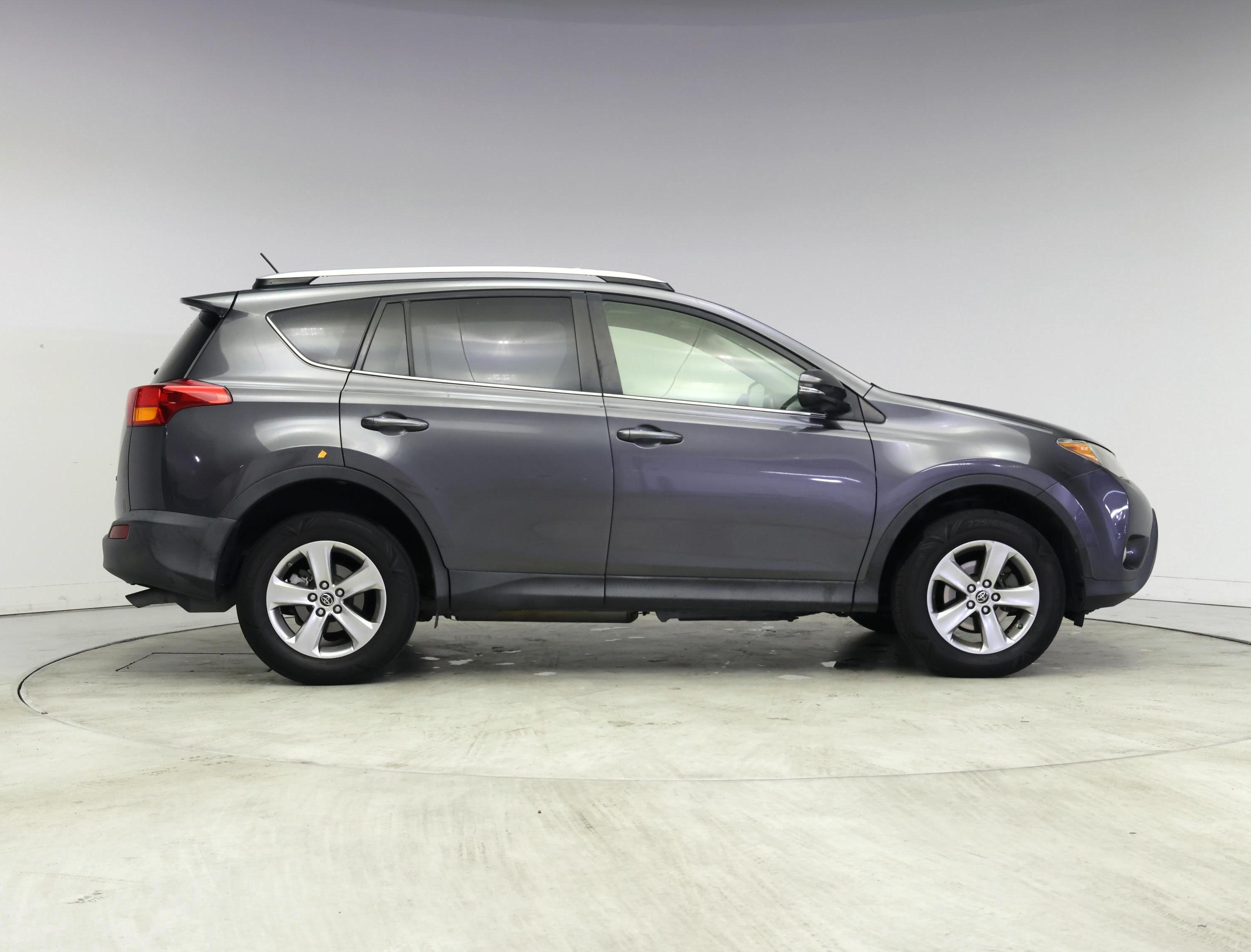 Thumbnail: 2015 Toyota RAV4 - 7