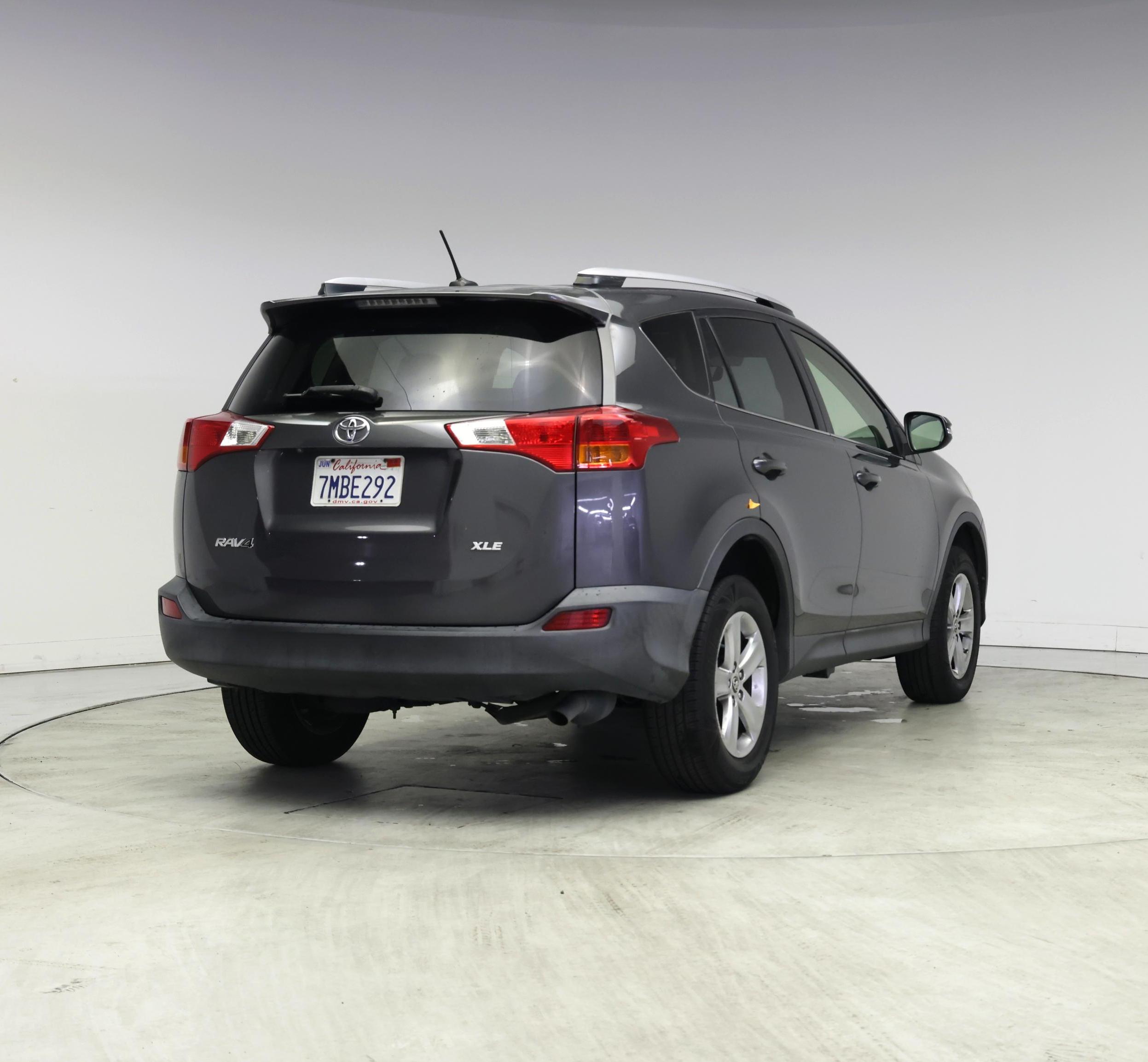 Thumbnail: 2015 Toyota RAV4 - 8