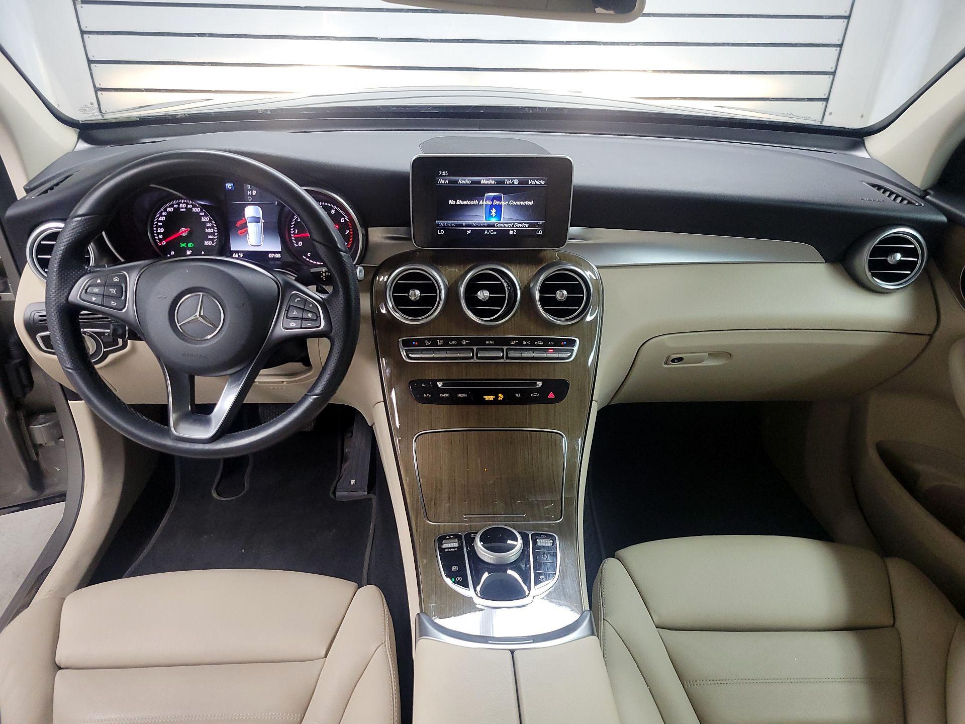 Thumbnail: 2019 Mercedes-Benz GLC - 9