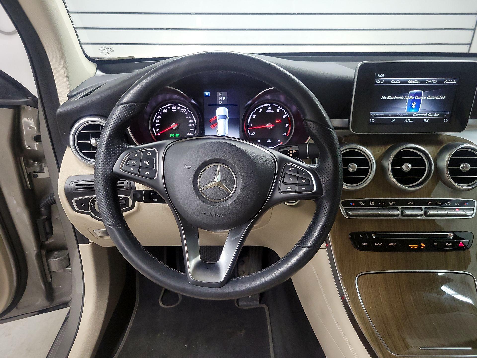 Thumbnail: 2019 Mercedes-Benz GLC - 10