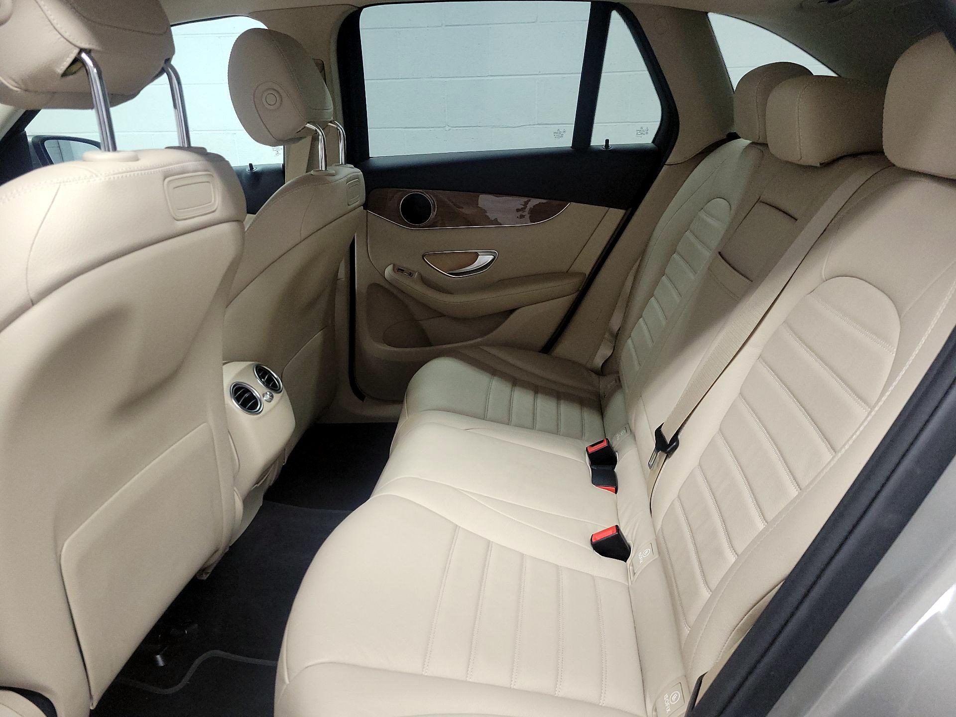 Thumbnail: 2019 Mercedes-Benz GLC - 19