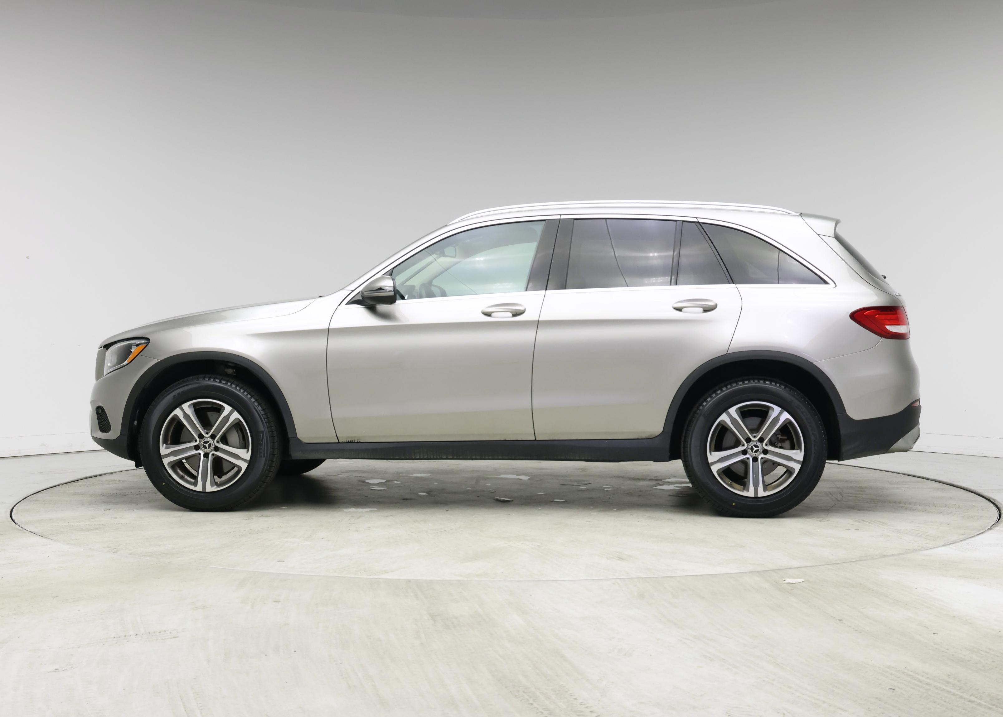 Thumbnail: 2019 Mercedes-Benz GLC - 3
