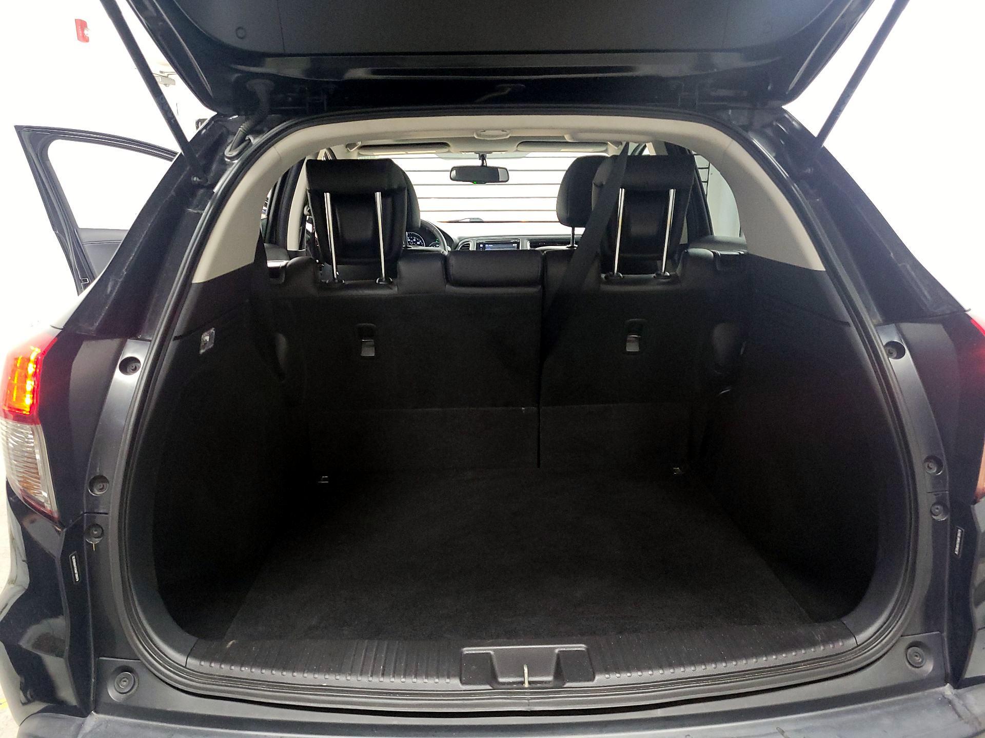 Thumbnail: 2016 Honda HR-V - 19