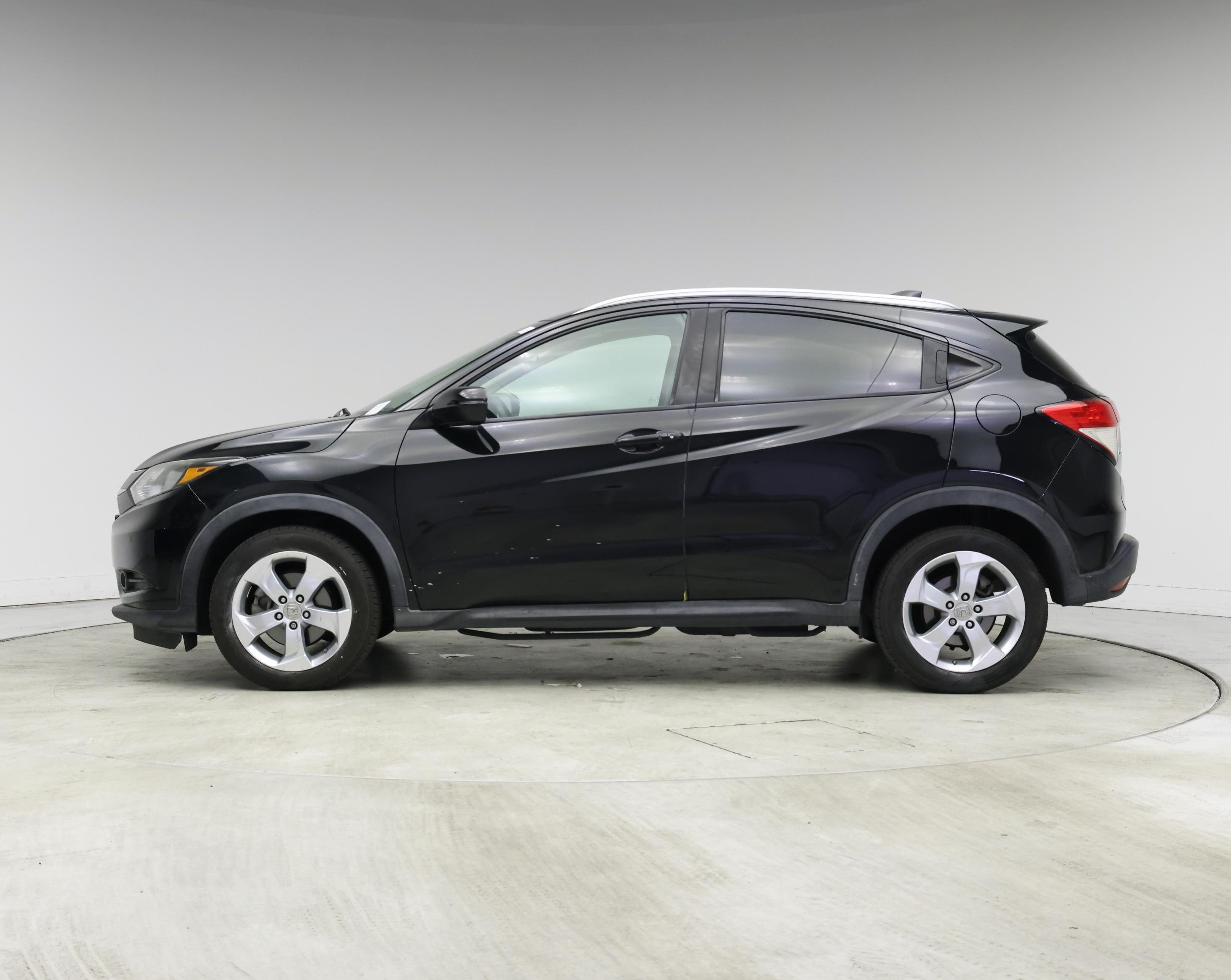 Thumbnail: 2016 Honda HR-V - 3
