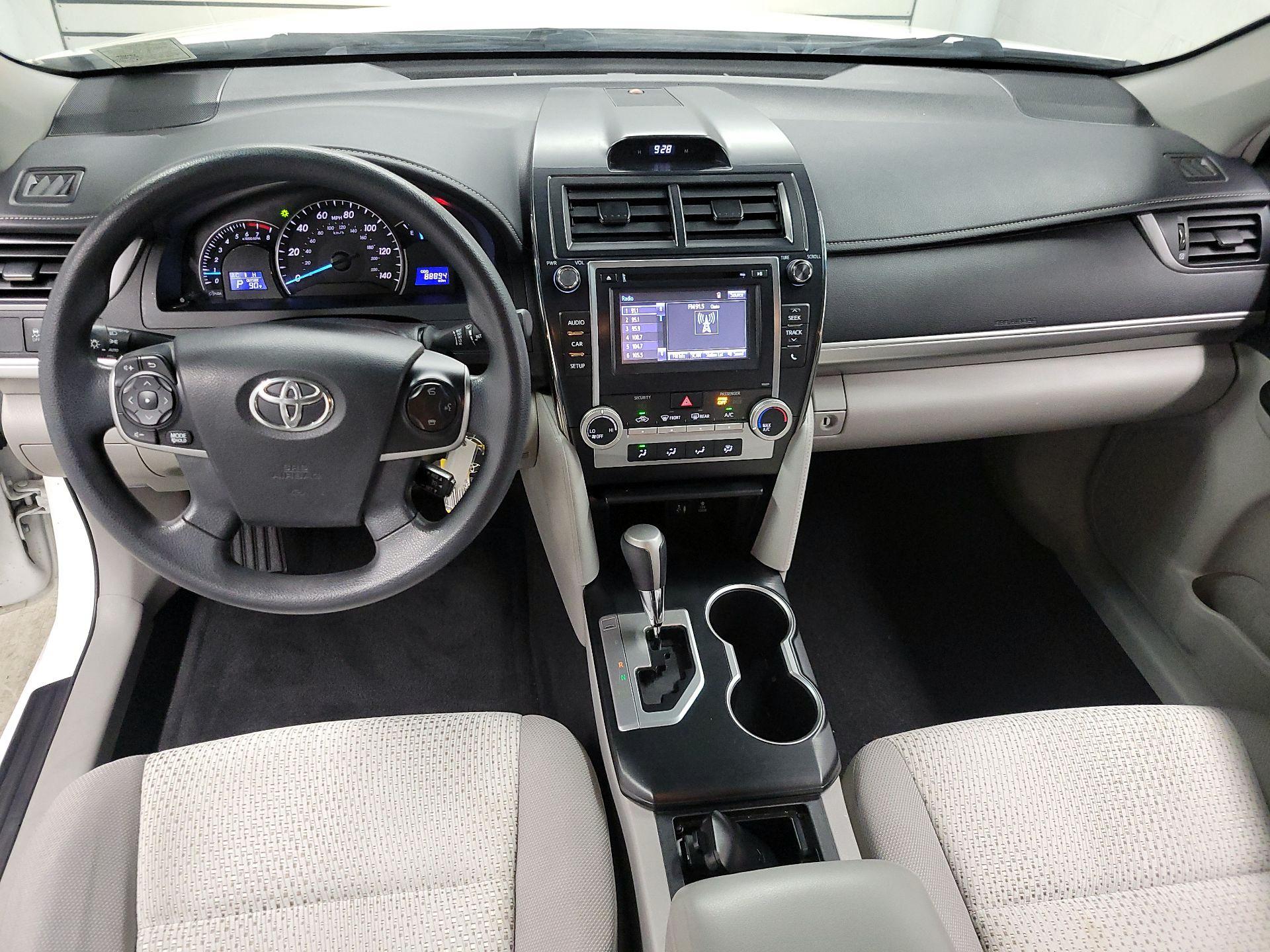 Thumbnail: 2014 Toyota Camry - 9