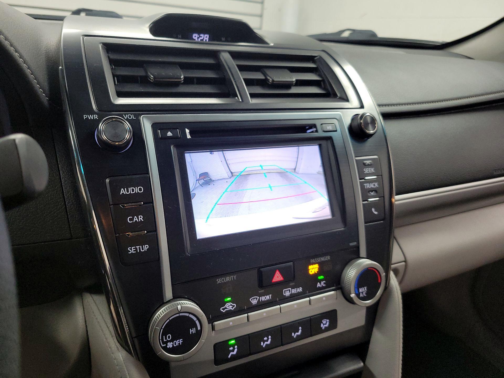 Thumbnail: 2014 Toyota Camry - 13