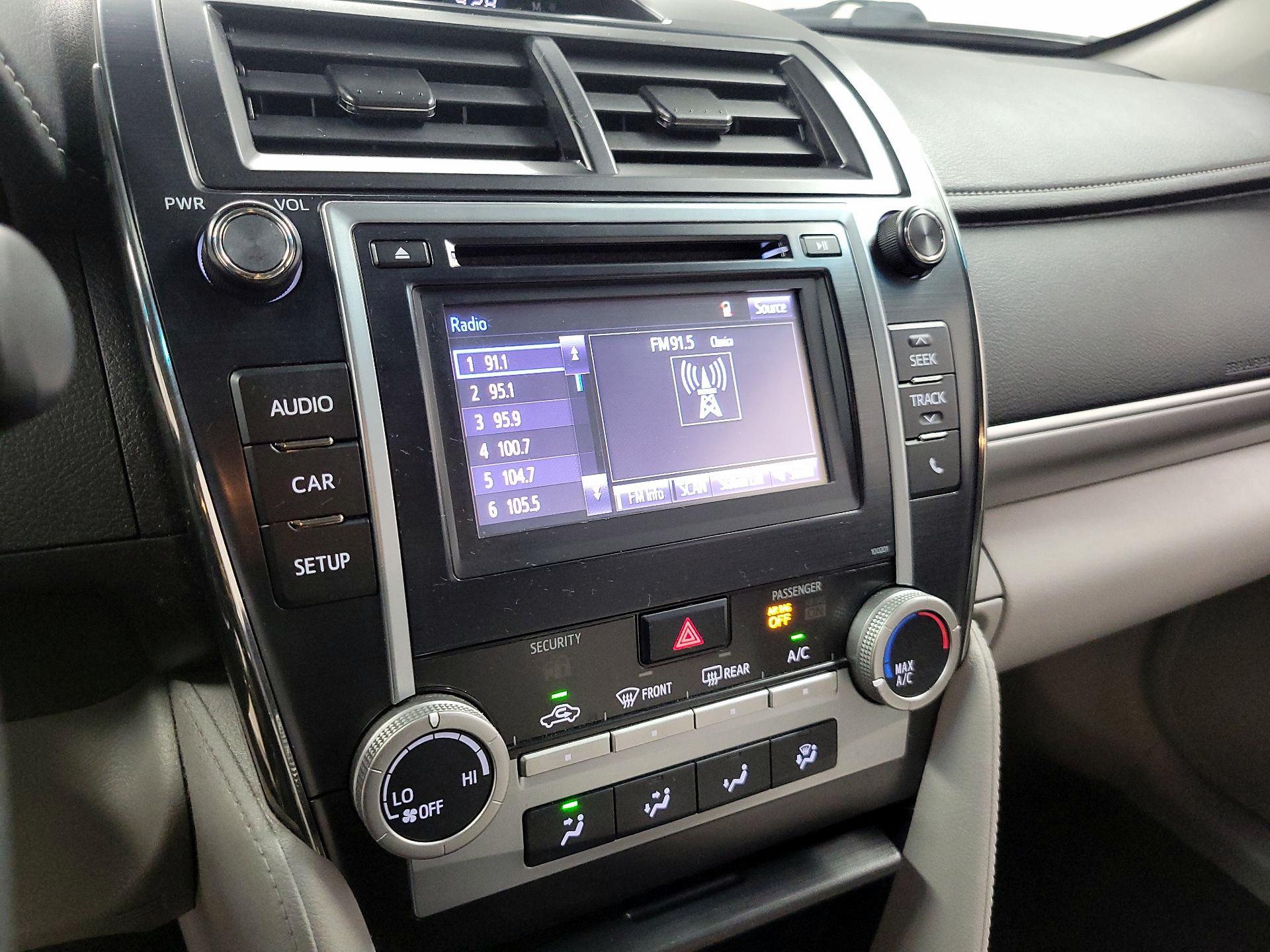 Thumbnail: 2014 Toyota Camry - 14