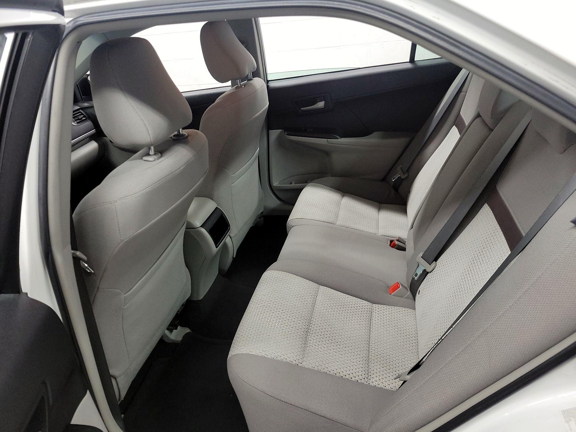 Thumbnail: 2014 Toyota Camry - 17