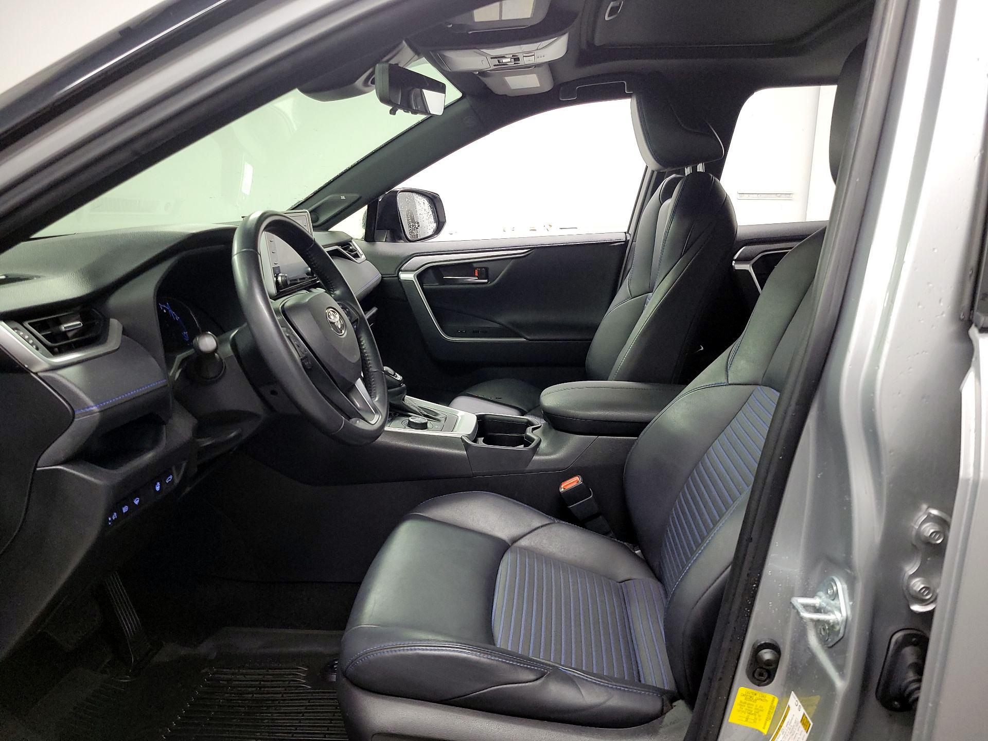 Thumbnail: 2021 Toyota RAV4 - 11