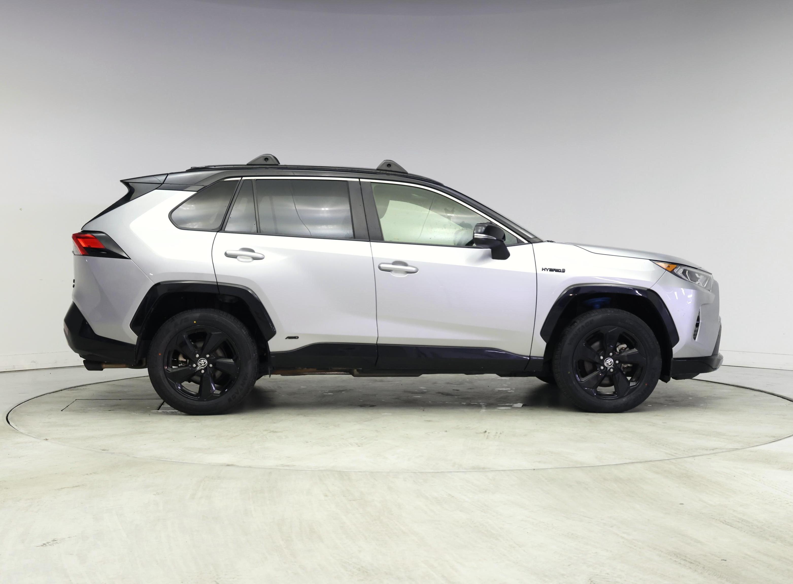 Thumbnail: 2021 Toyota RAV4 - 7