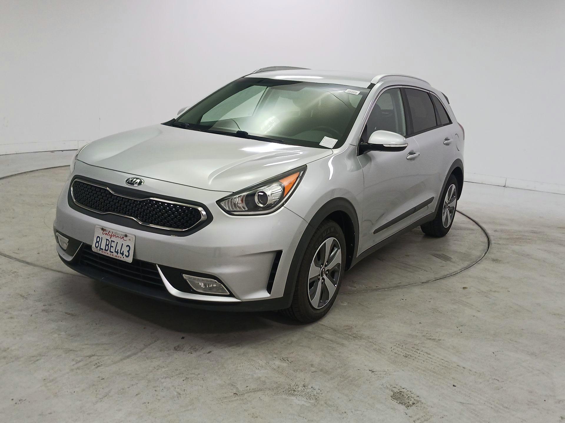 Thumbnail: 2019 Kia Niro - 3