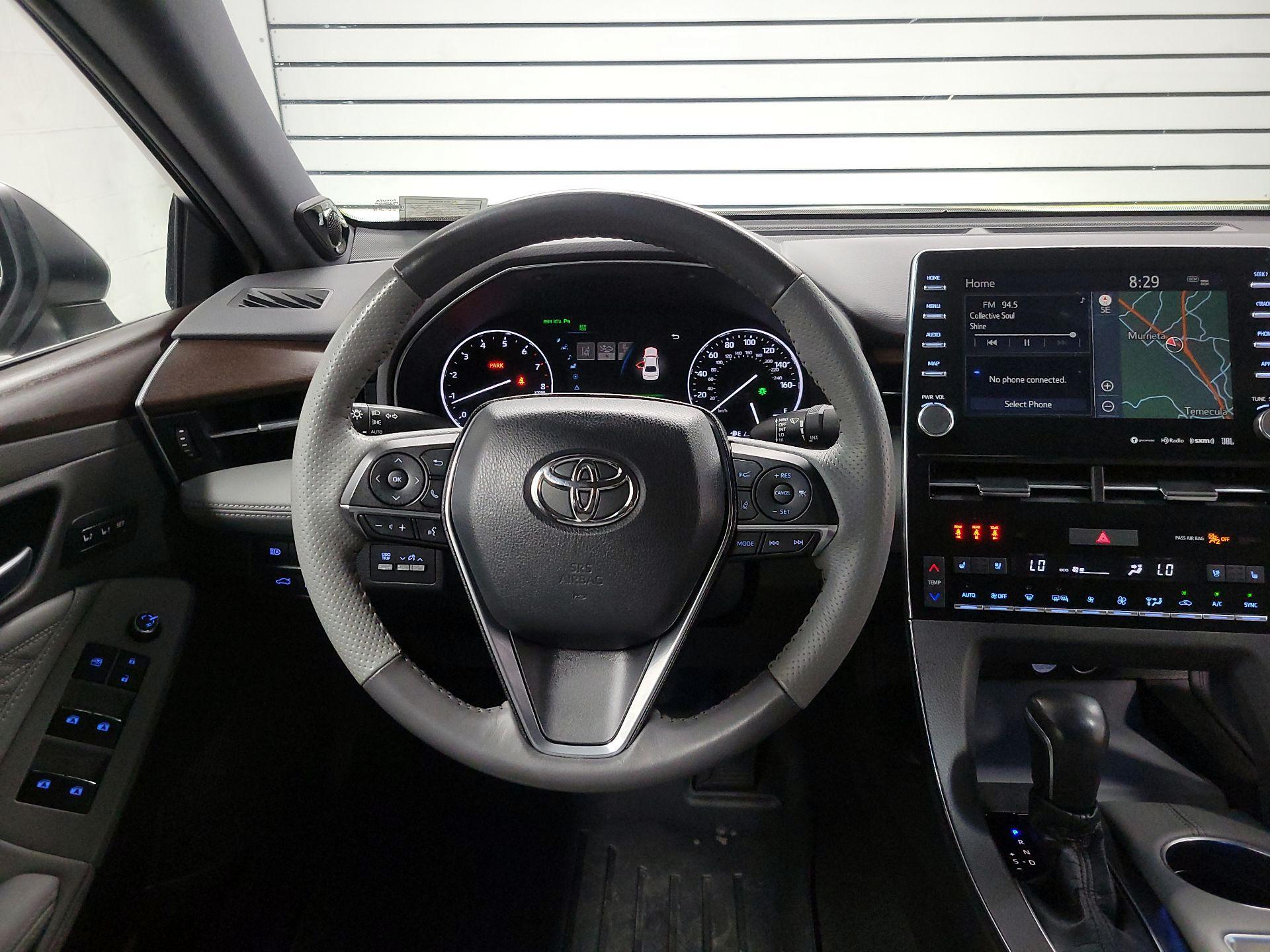 Thumbnail: 2019 Toyota Avalon - 10