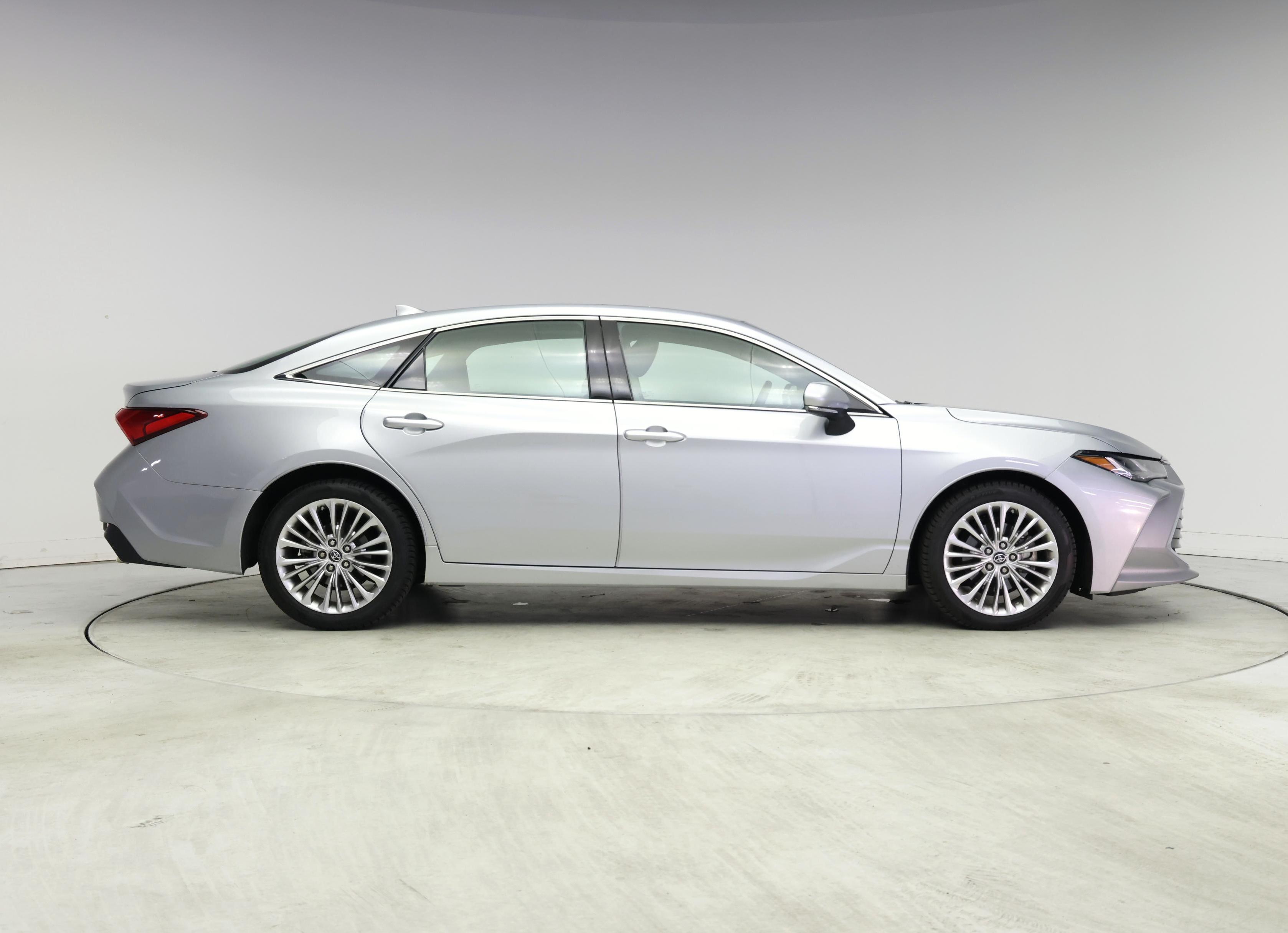 Thumbnail: 2019 Toyota Avalon - 7