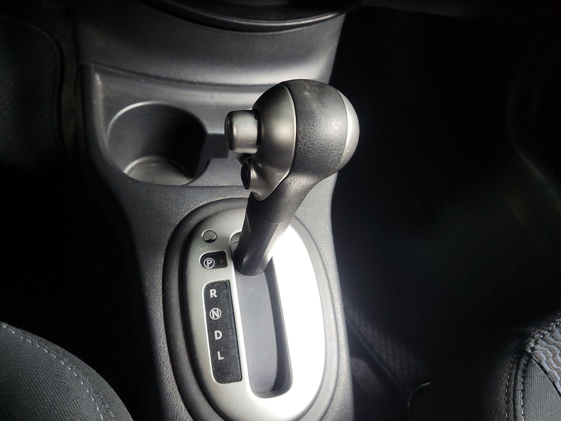 Thumbnail: 2014 Nissan Versa Note - 15