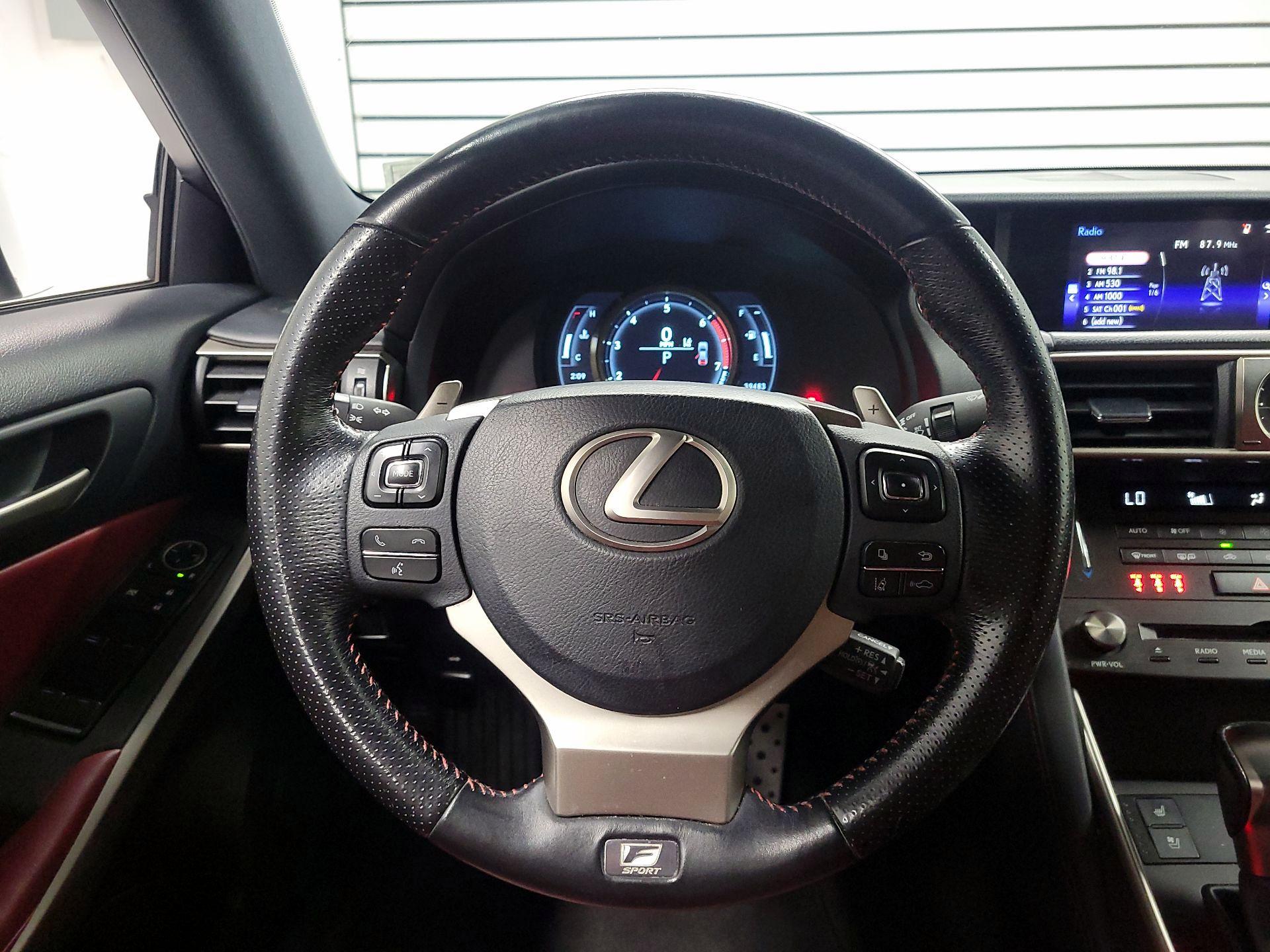 Thumbnail: 2019 Lexus IS - 10