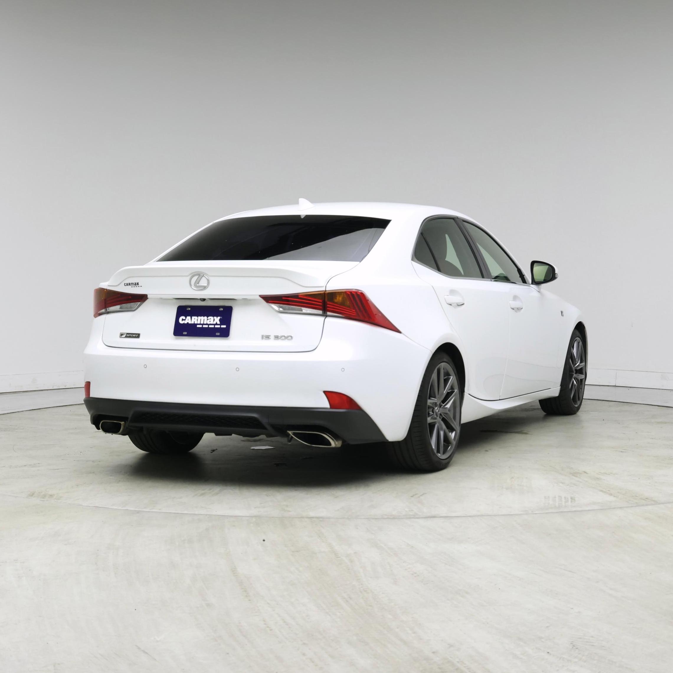 Thumbnail: 2019 Lexus IS - 8