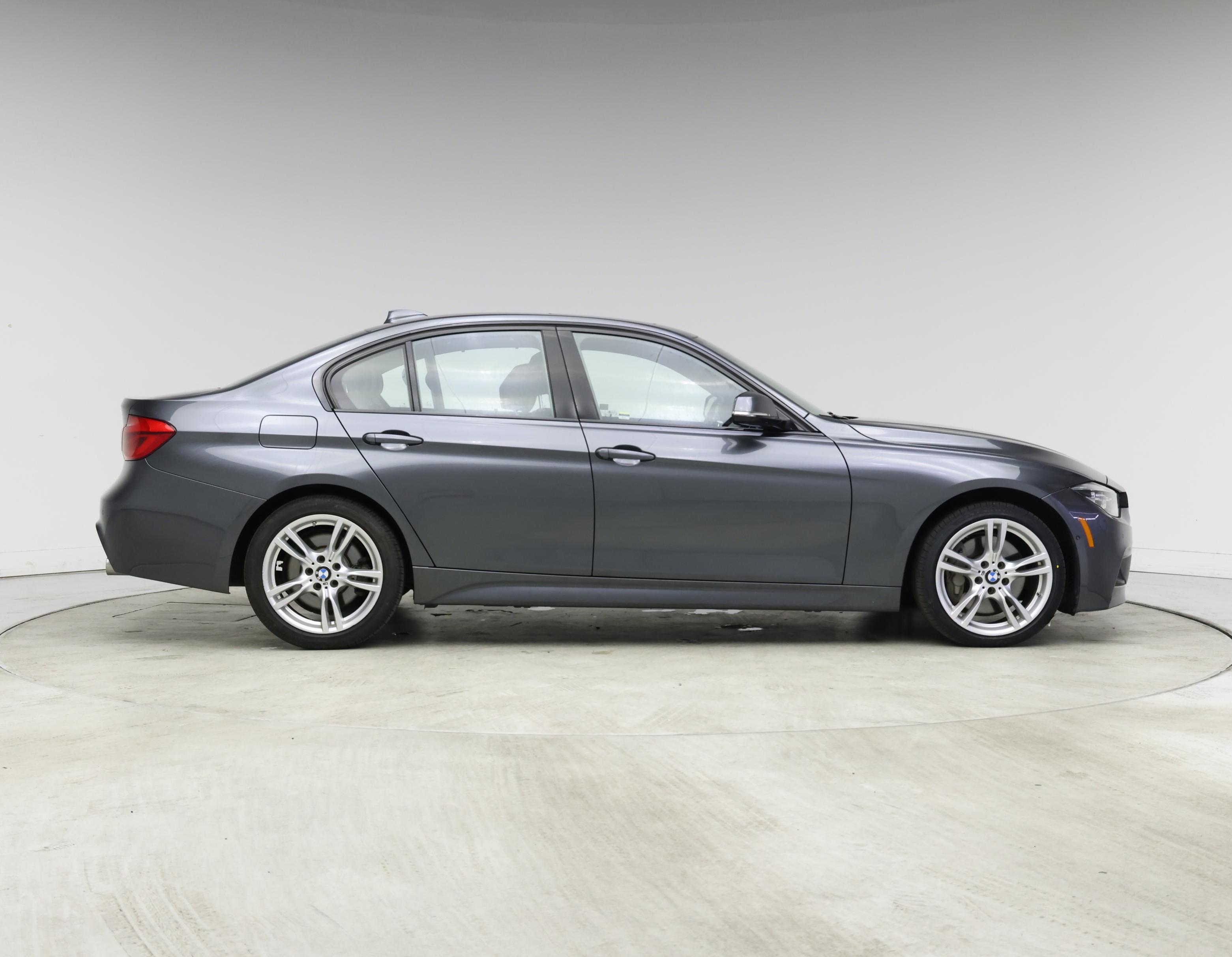 Thumbnail: 2017 BMW 3 Series - 7