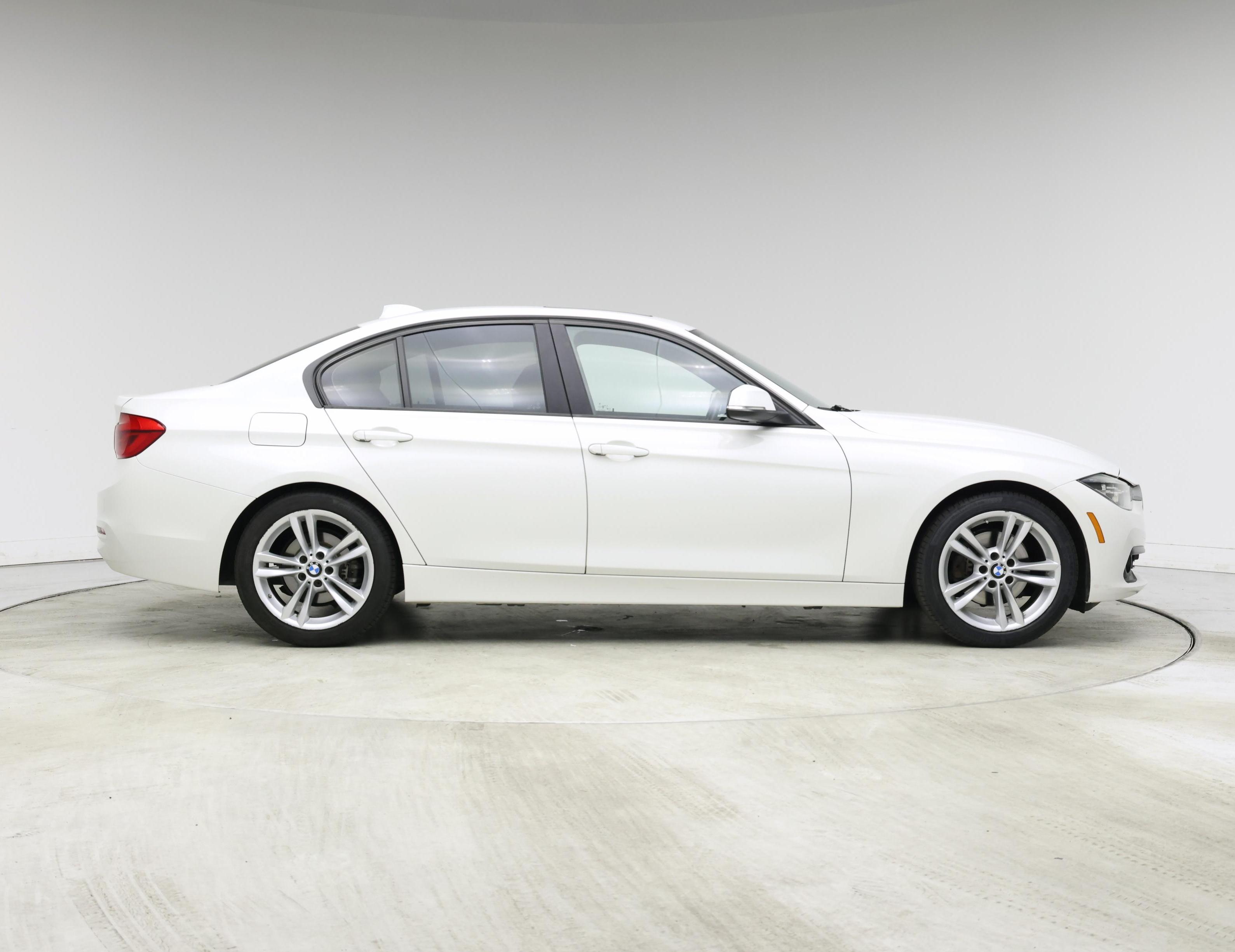 Thumbnail: 2018 BMW 3 Series - 7